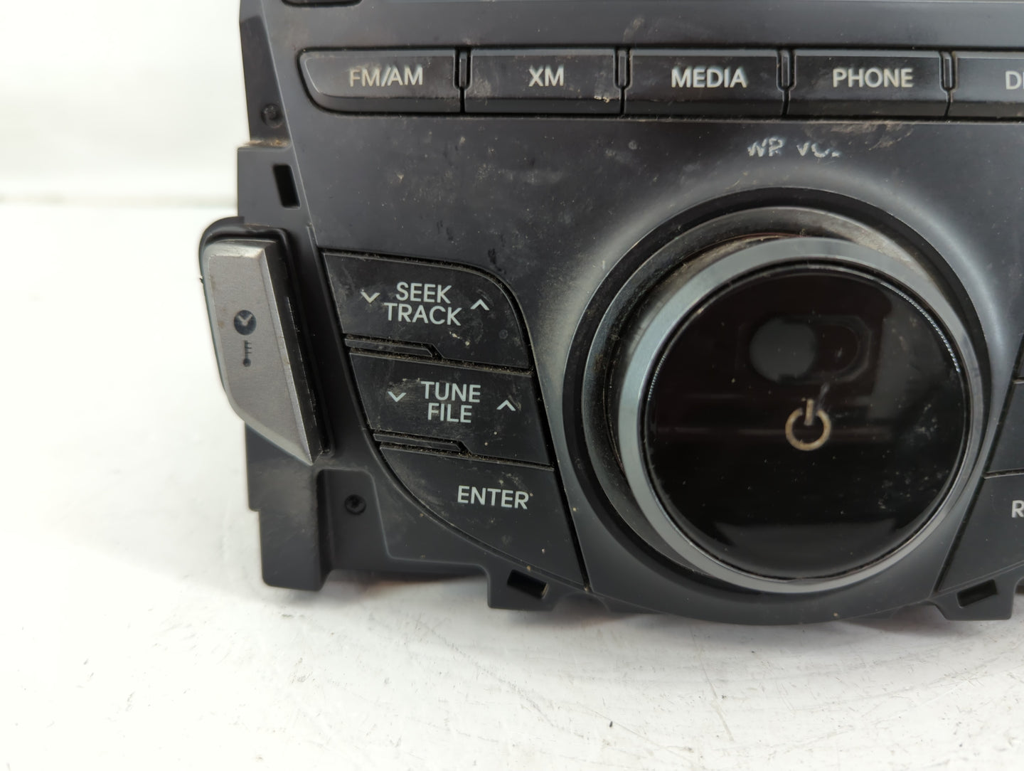 2012-2013 Hyundai Azera Radio AM FM Cd Player Receiver Replacement P/N:96560-3V4514X Fits Fits 2012 2013 OEM Used Auto Parts