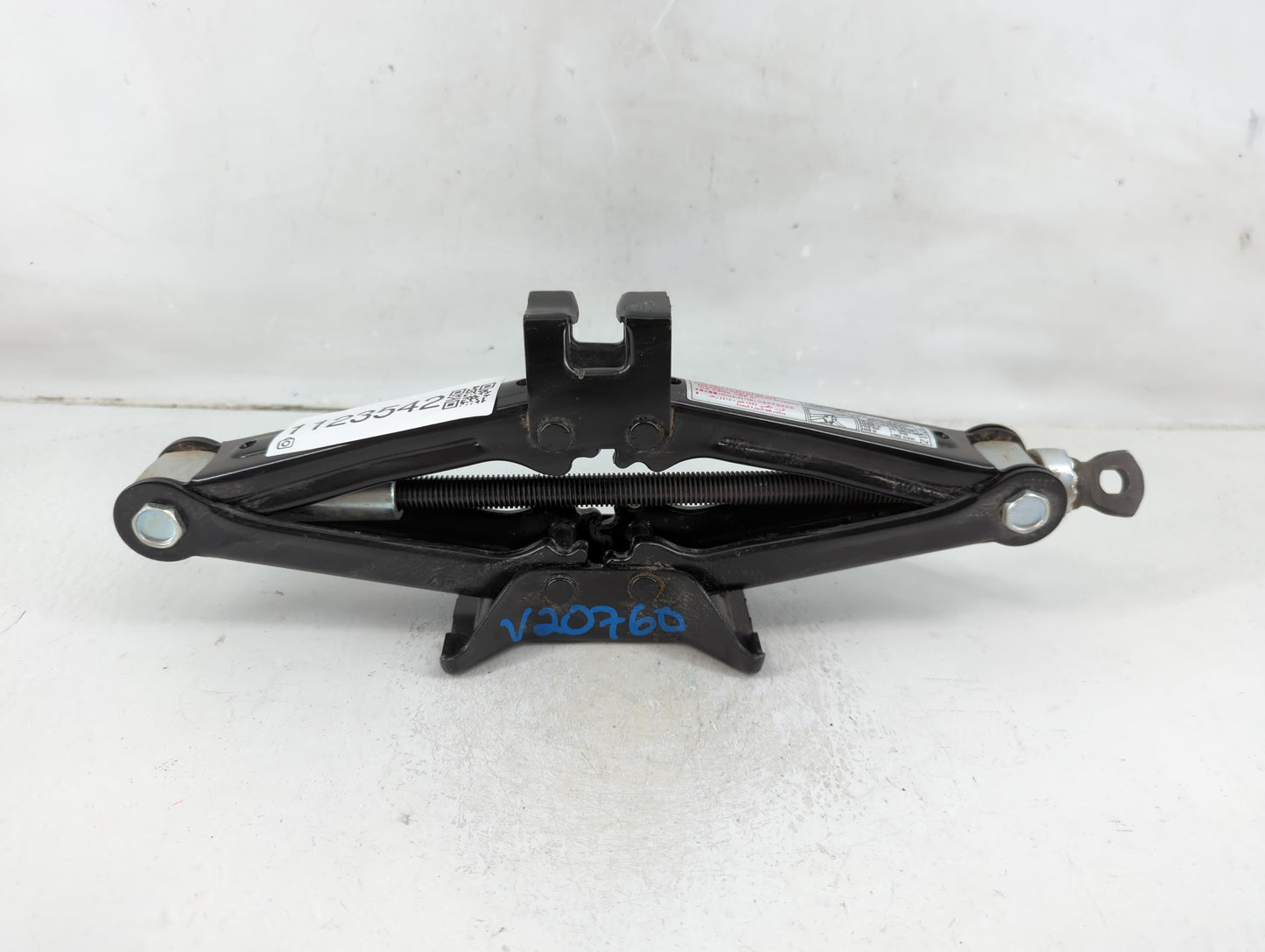 2013 Hyundai Azera Spare Scissor Car Jack - Oemusedautoparts1.com