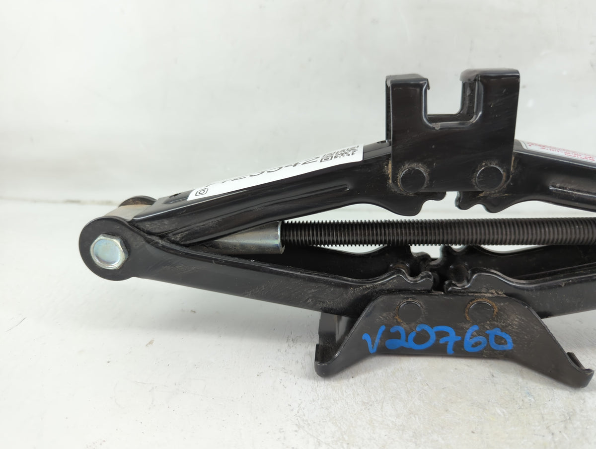 2013 Hyundai Azera Spare Scissor Car Jack 1123542 - Oemusedautoparts1.com