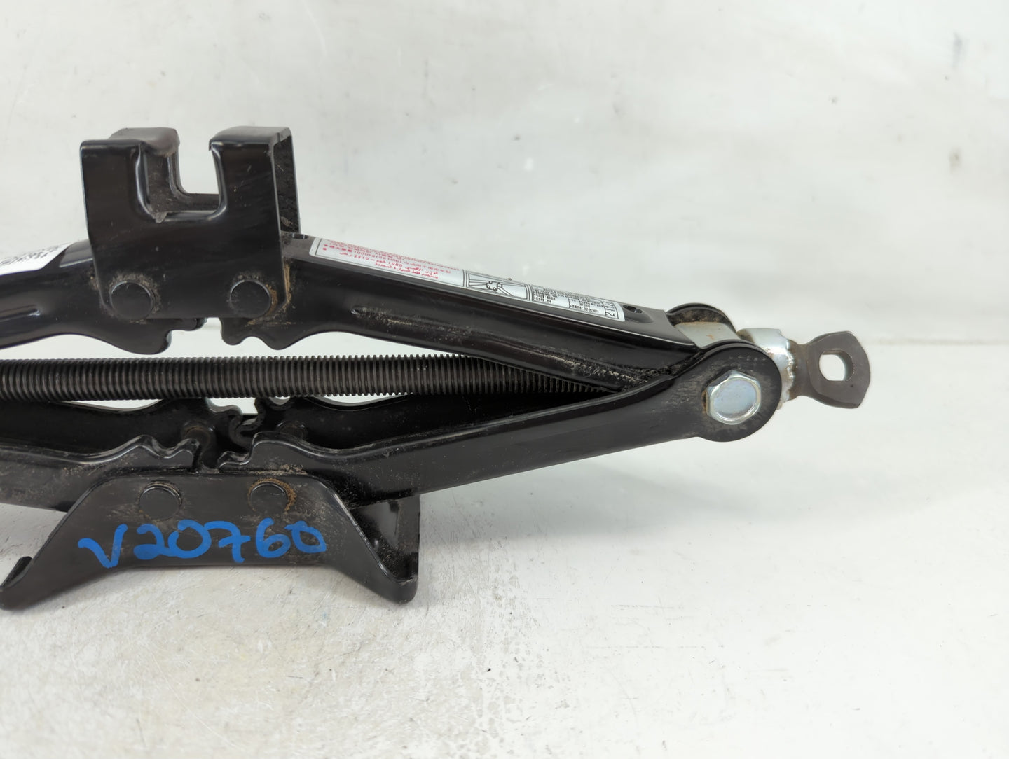 2013 Hyundai Azera Spare Scissor Car Jack 1123542 - Oemusedautoparts1.com