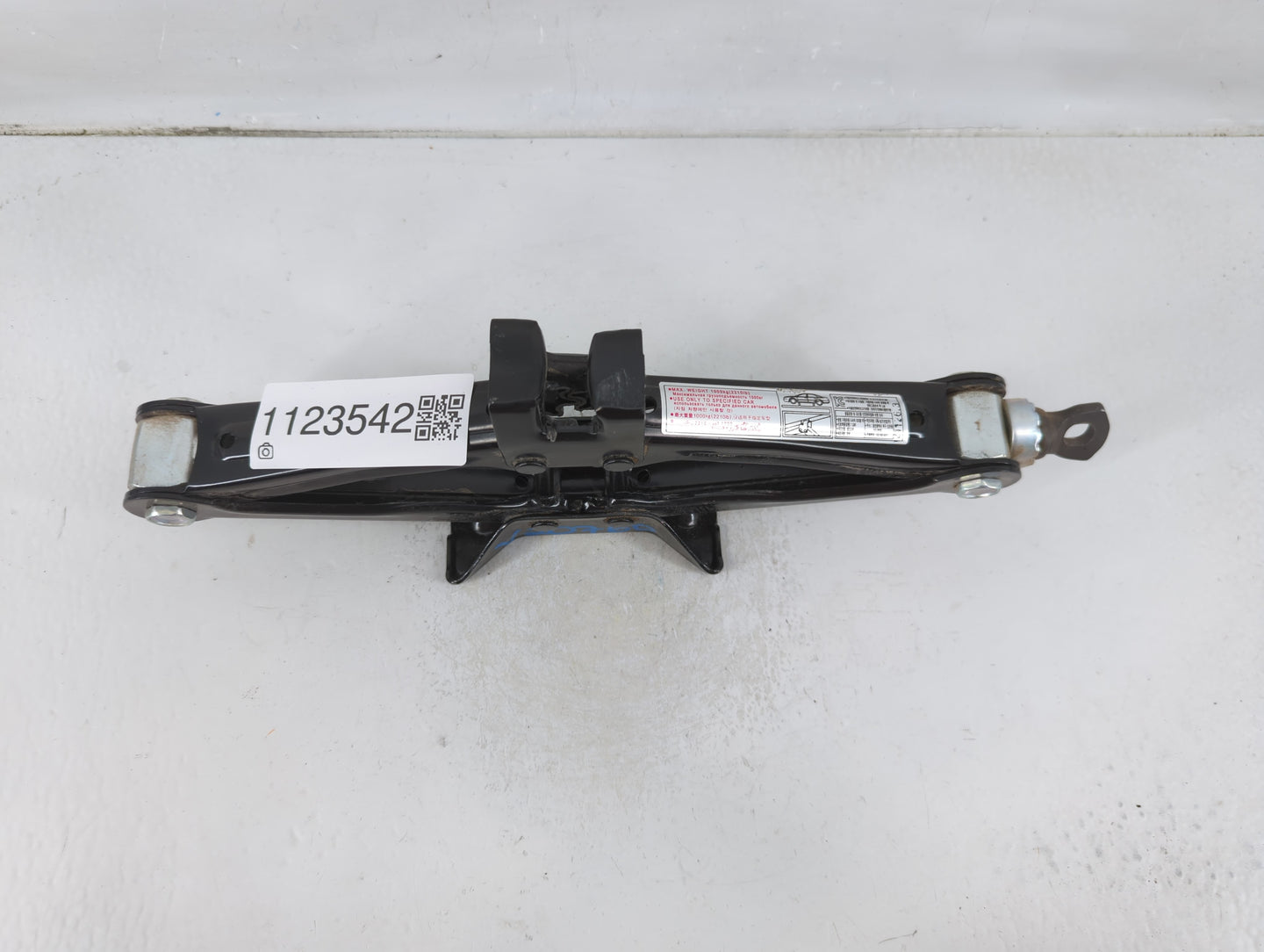2013 Hyundai Azera Spare Scissor Car Jack - Oemusedautoparts1.com