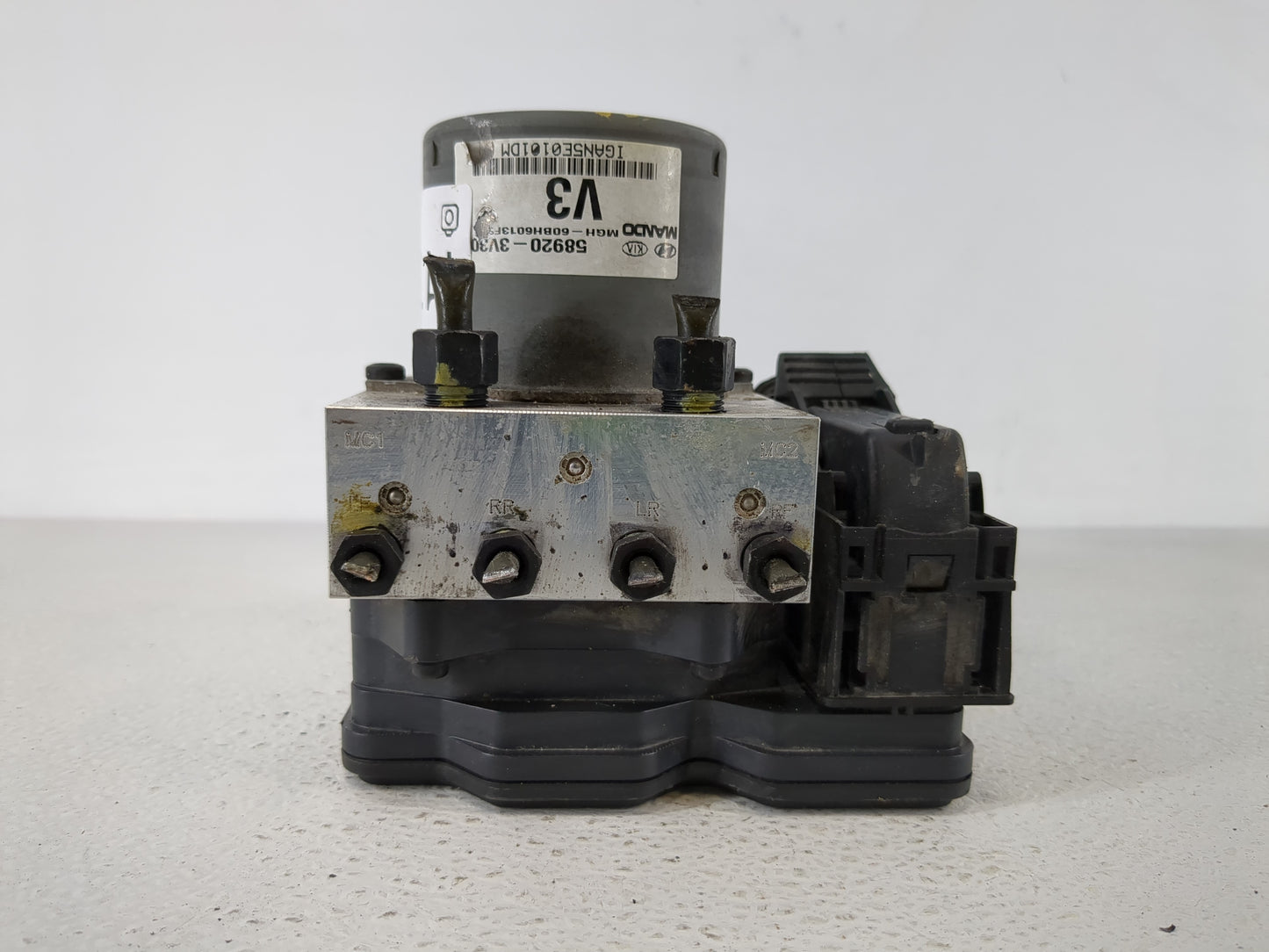 2012-2014 Hyundai Azera ABS Pump Control Module Replacement P/N:58920-3V300 Fits Fits 2012 2013 2014 OEM Used Auto Parts - O