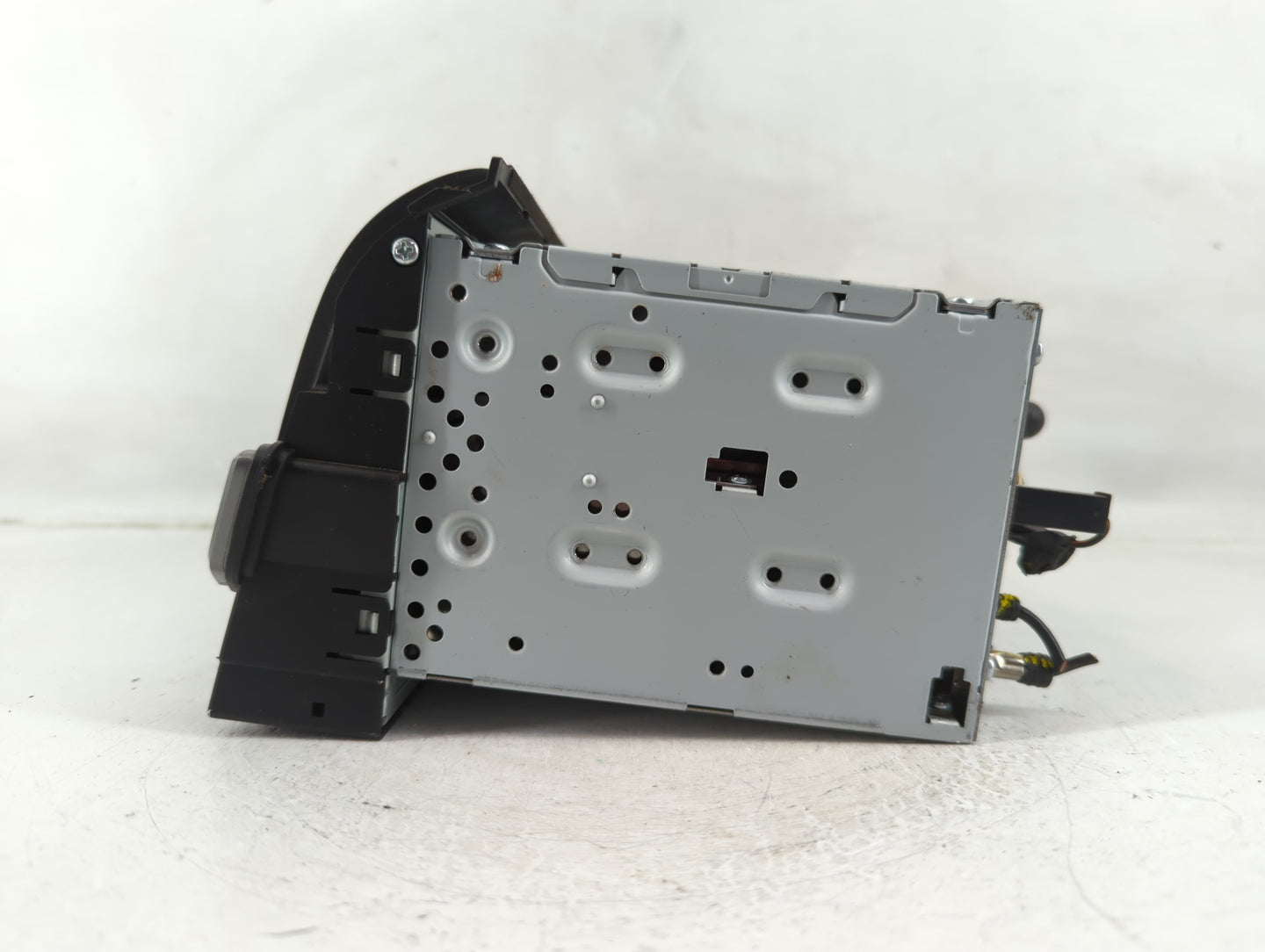 2012-2013 Hyundai Azera Radio AM FM Cd Player Receiver Replacement P/N:96560-3V4014X Fits Fits 2012 2013 OEM Used Auto Parts
