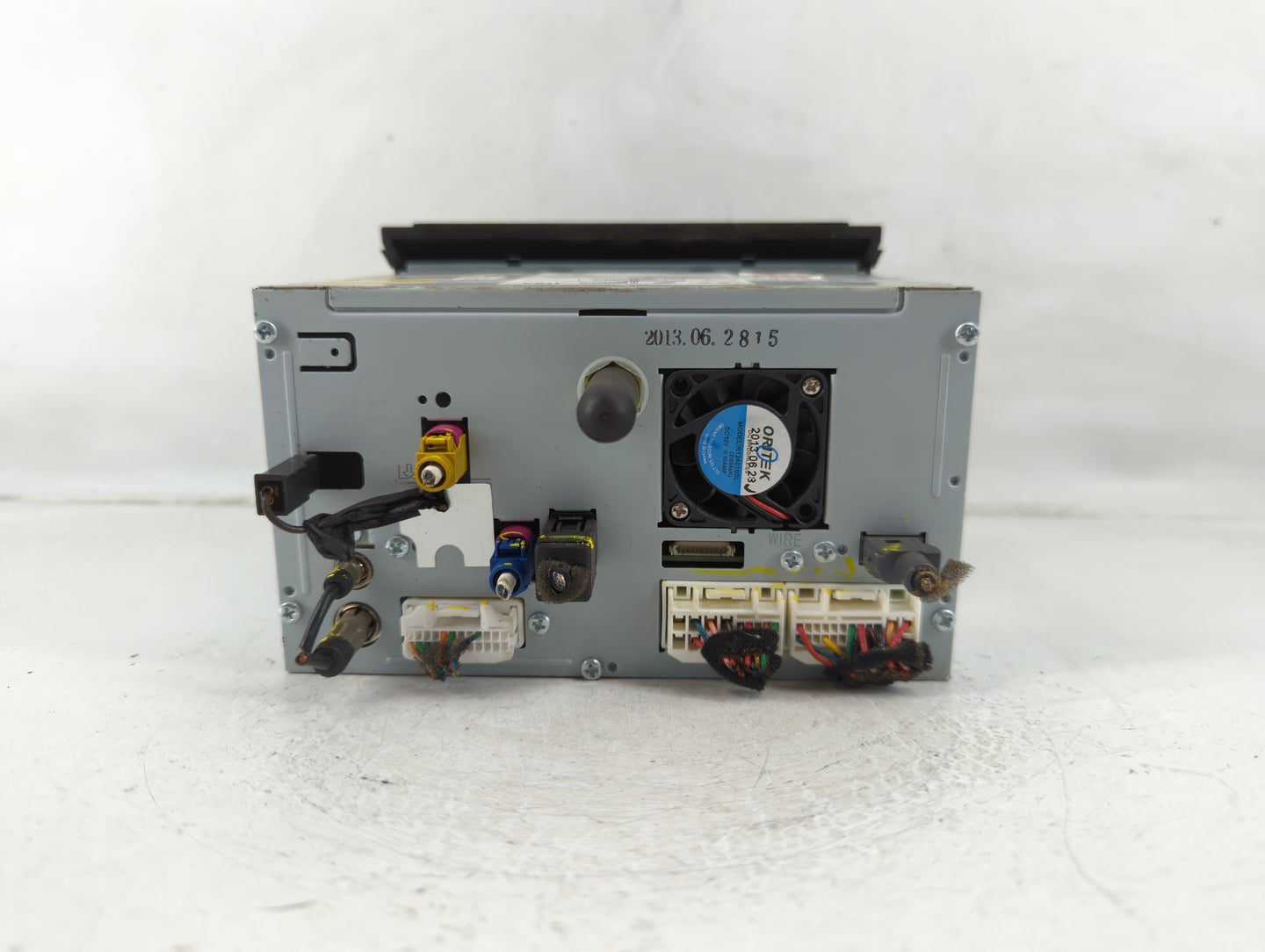 2012-2013 Hyundai Azera Radio AM FM Cd Player Receiver Replacement P/N:96560-3V4014X Fits Fits 2012 2013 OEM Used Auto Parts