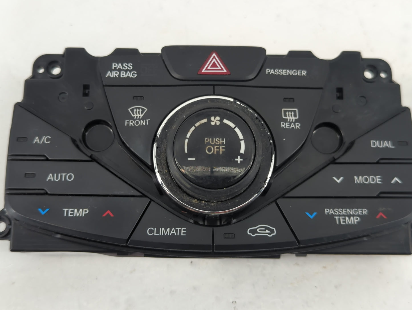 2012-2013 Hyundai Azera Climate Control Module Temperature AC/Heater Replacement Fits Fits 2012 2013 OEM Used Auto Parts - O