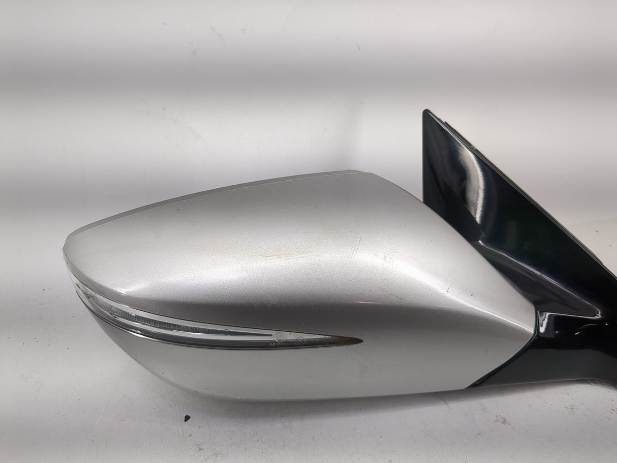 2012-2013 Hyundai Azera Passenger Side View Mirror - Right Door Mirror OEM Used - Oemusedautoparts1.com