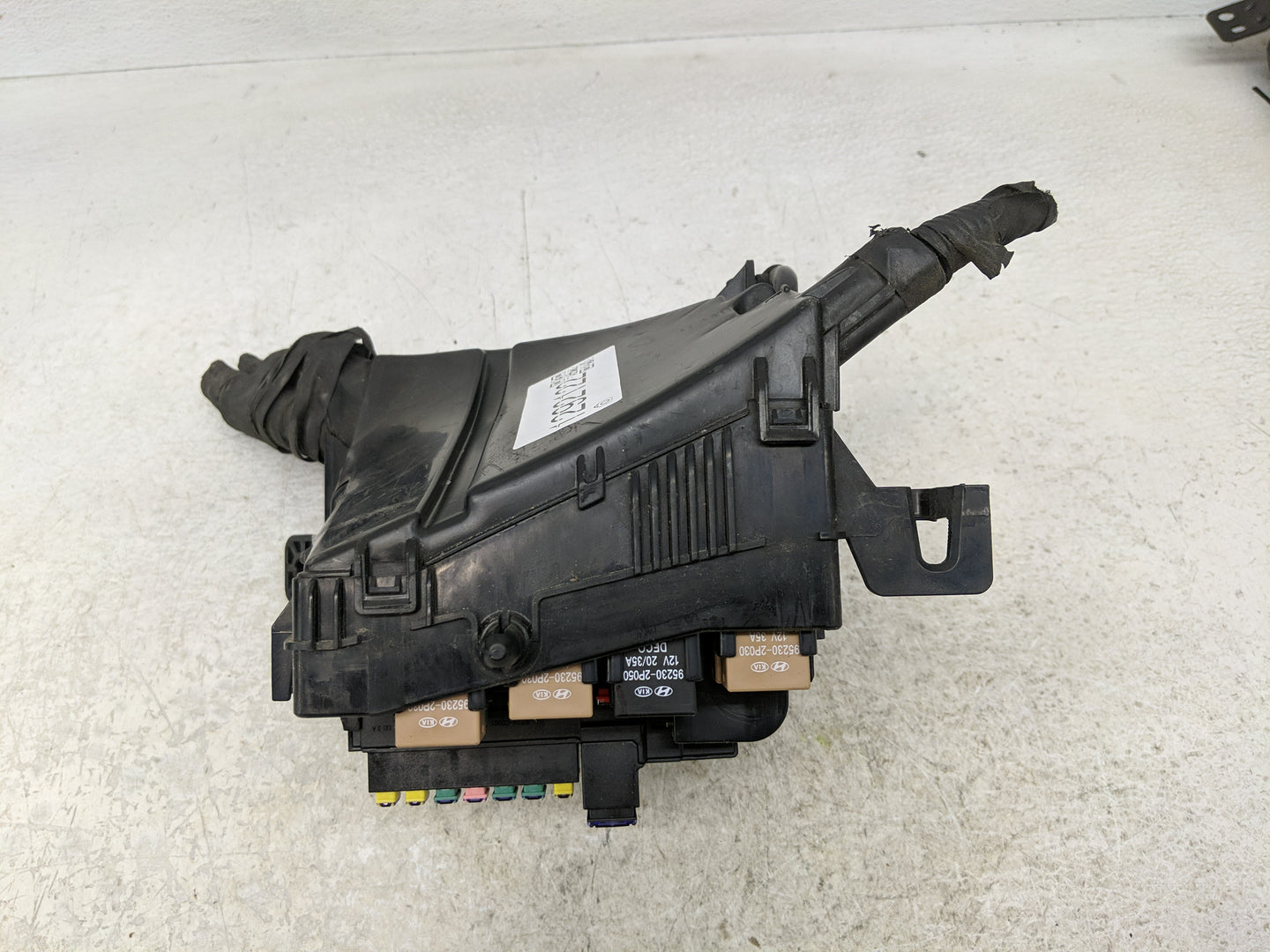 2012-2013 Hyundai Azera Fusebox Fuse Box Panel Relay Module P/N:91956-00041 91206 3V041 Fits Fits 2012 2013 OEM Used Auto Pa