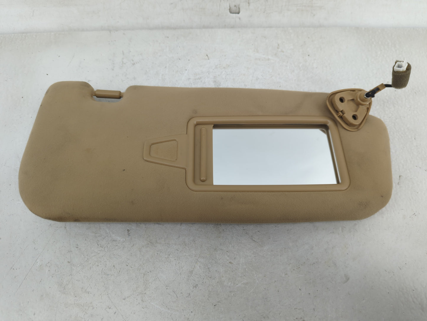 2012-2017 Hyundai Azera Sun Visor Shade Replacement Passenger Right Mirror Fits Fits 2012 2013 2014 2015 2016 2017 OEM Used 