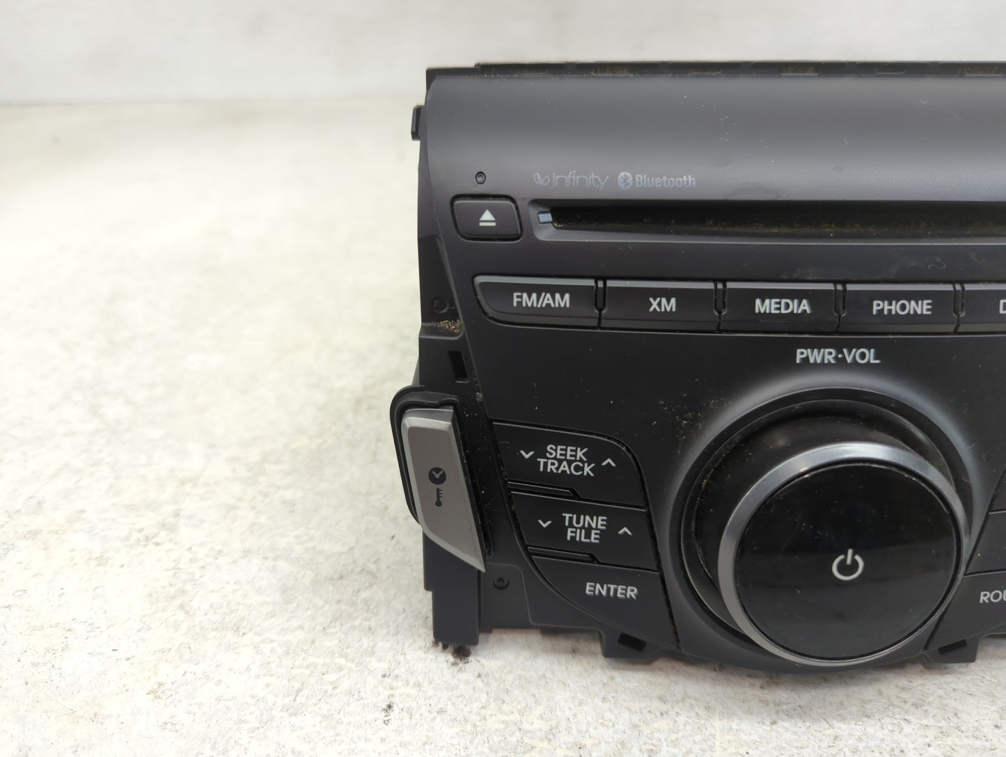 2012-2013 Hyundai Azera Radio AM FM Cd Player Receiver Replacement P/N:96560-3V4014X Fits Fits 2012 2013 OEM Used Auto Parts