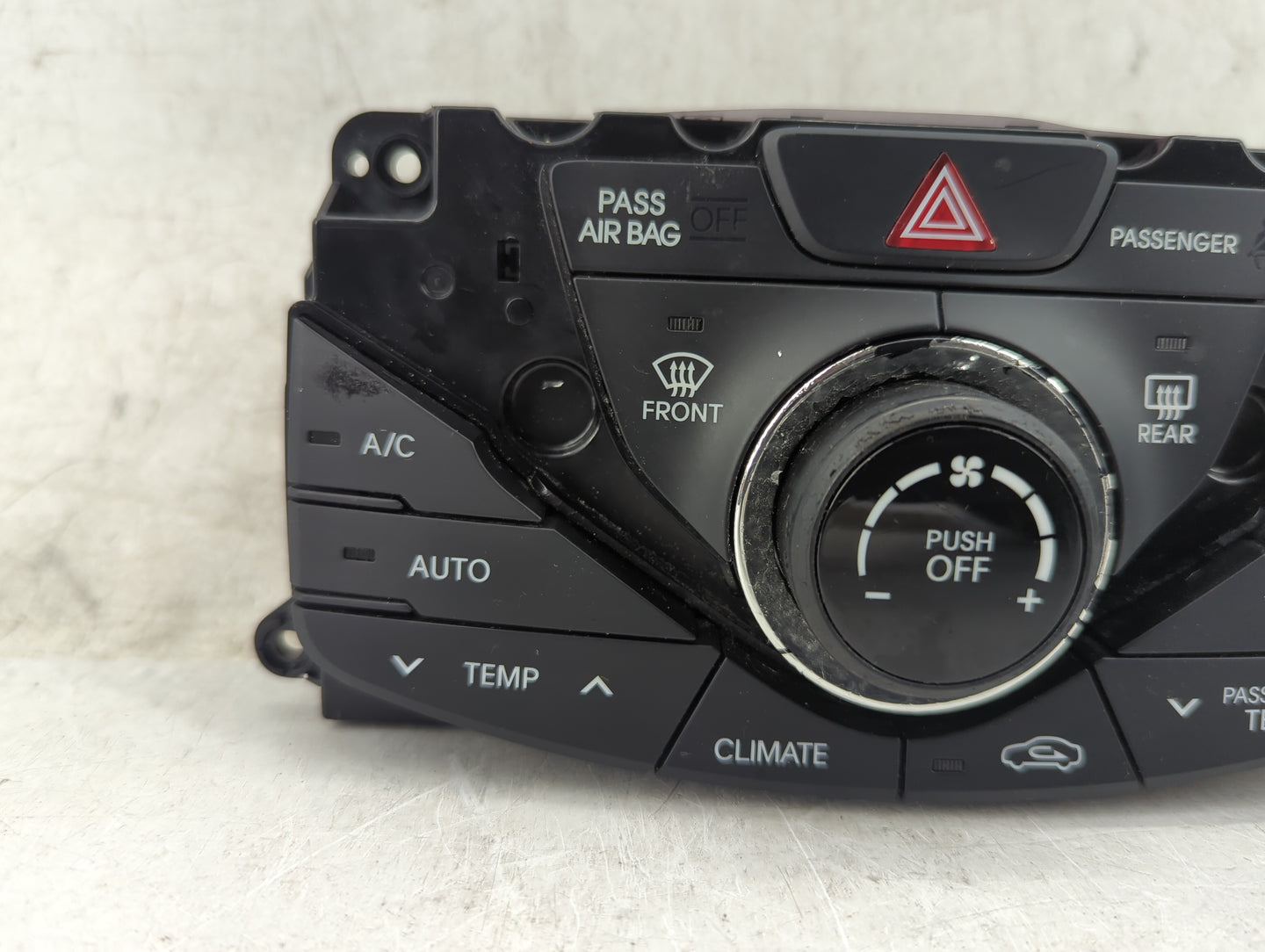 2012-2013 Hyundai Azera Climate Control Module Temperature AC/Heater Replacement P/N:97250-3V550 Fits Fits 2012 2013 OEM Use