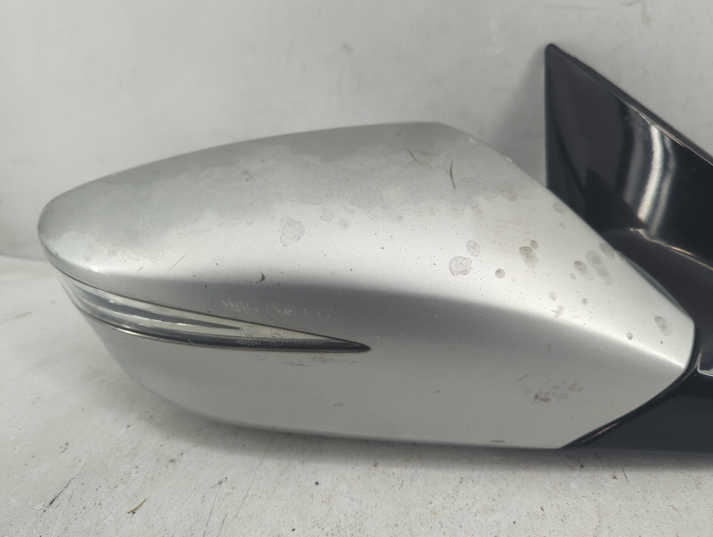 2012-2013 Hyundai Azera Passenger Side View Mirror - Right Door Mirror OEM Used - Oemusedautoparts1.com