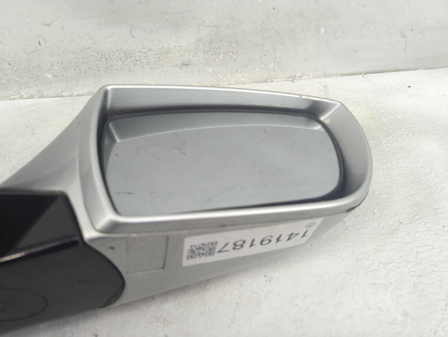 2012-2013 Hyundai Azera Passenger Side View Mirror - Right Door Mirror OEM Used - Oemusedautoparts1.com