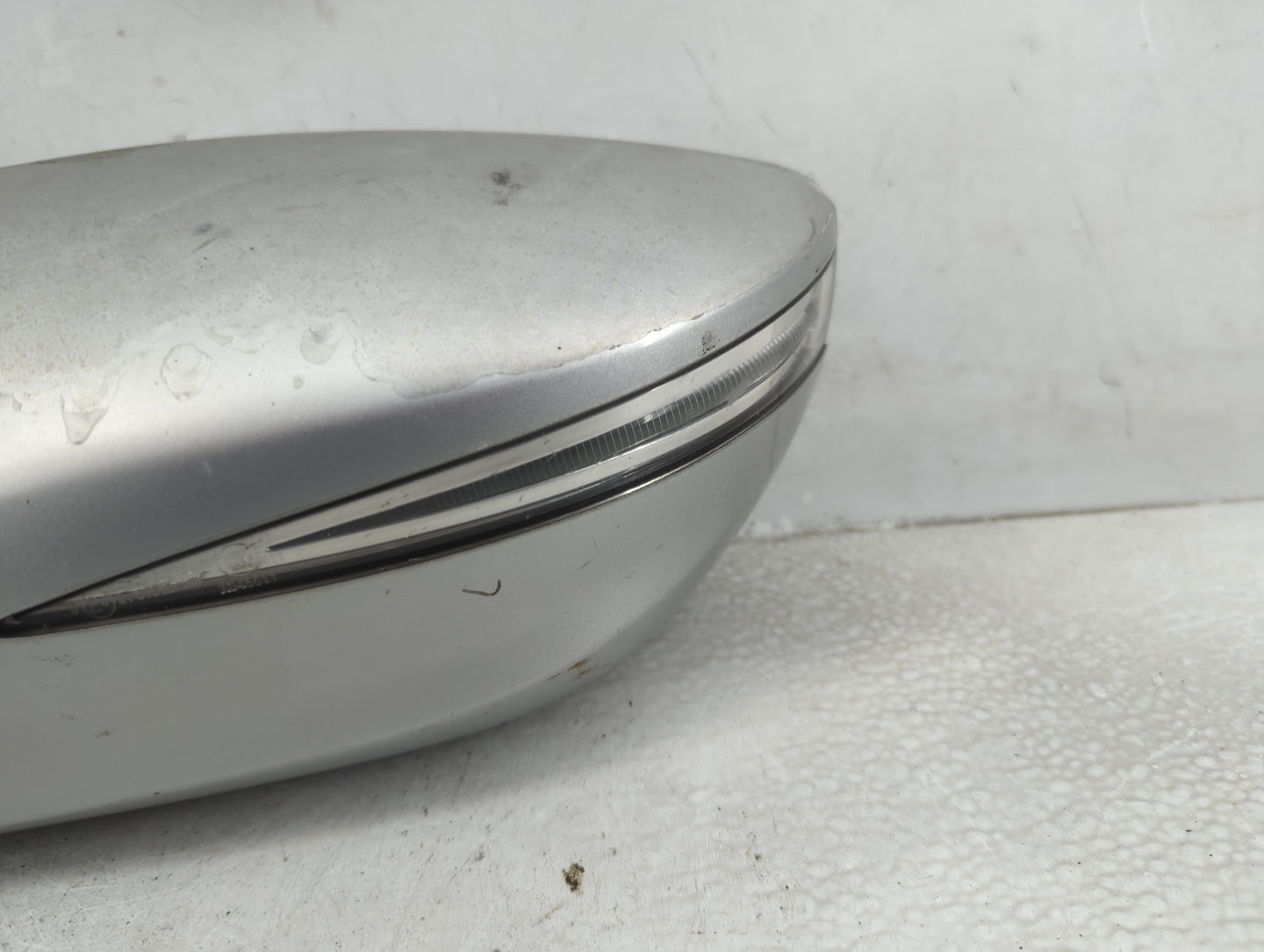 2012-2013 Hyundai Azera Driver Side View Mirror - Left Door Mirror OEM Used - Oemusedautoparts1.com