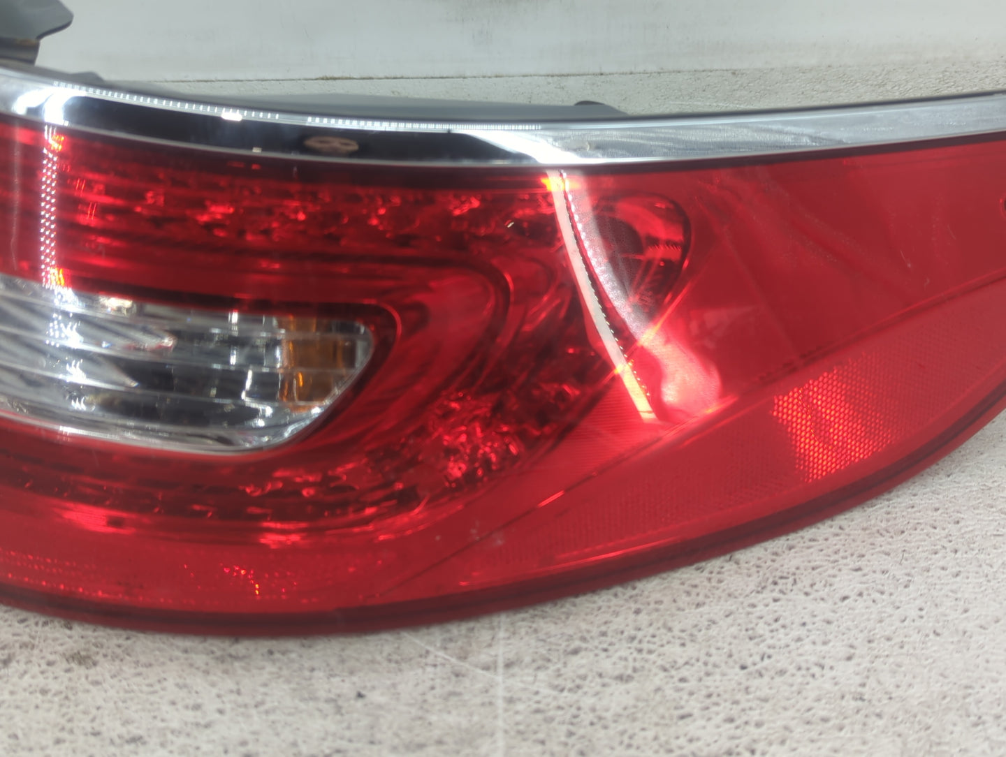 2012-2017 Hyundai Azera Tail Light Assembly Passenger Right OEM Fits Fits 2012 2013 2014 2015 2016 2017 OEM Used Auto Parts 