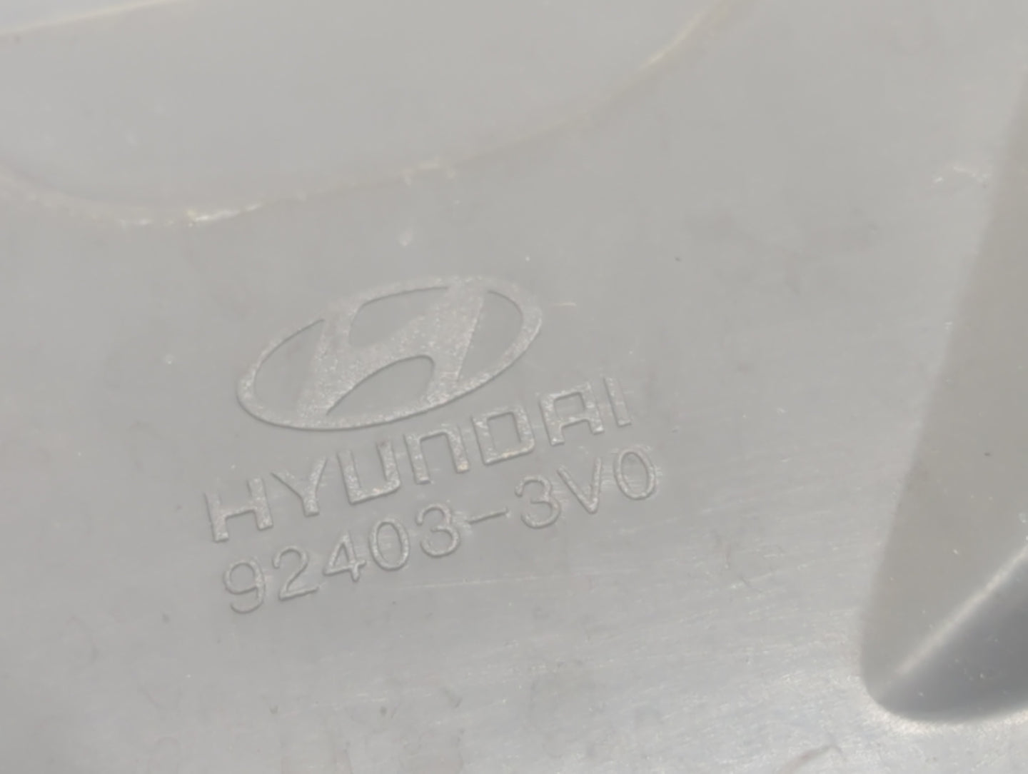 2012-2017 Hyundai Azera Tail Light Assembly Passenger Right OEM P/N:92403-3V0 Fits Fits 2012 2013 2014 2015 2016 2017 OEM Us