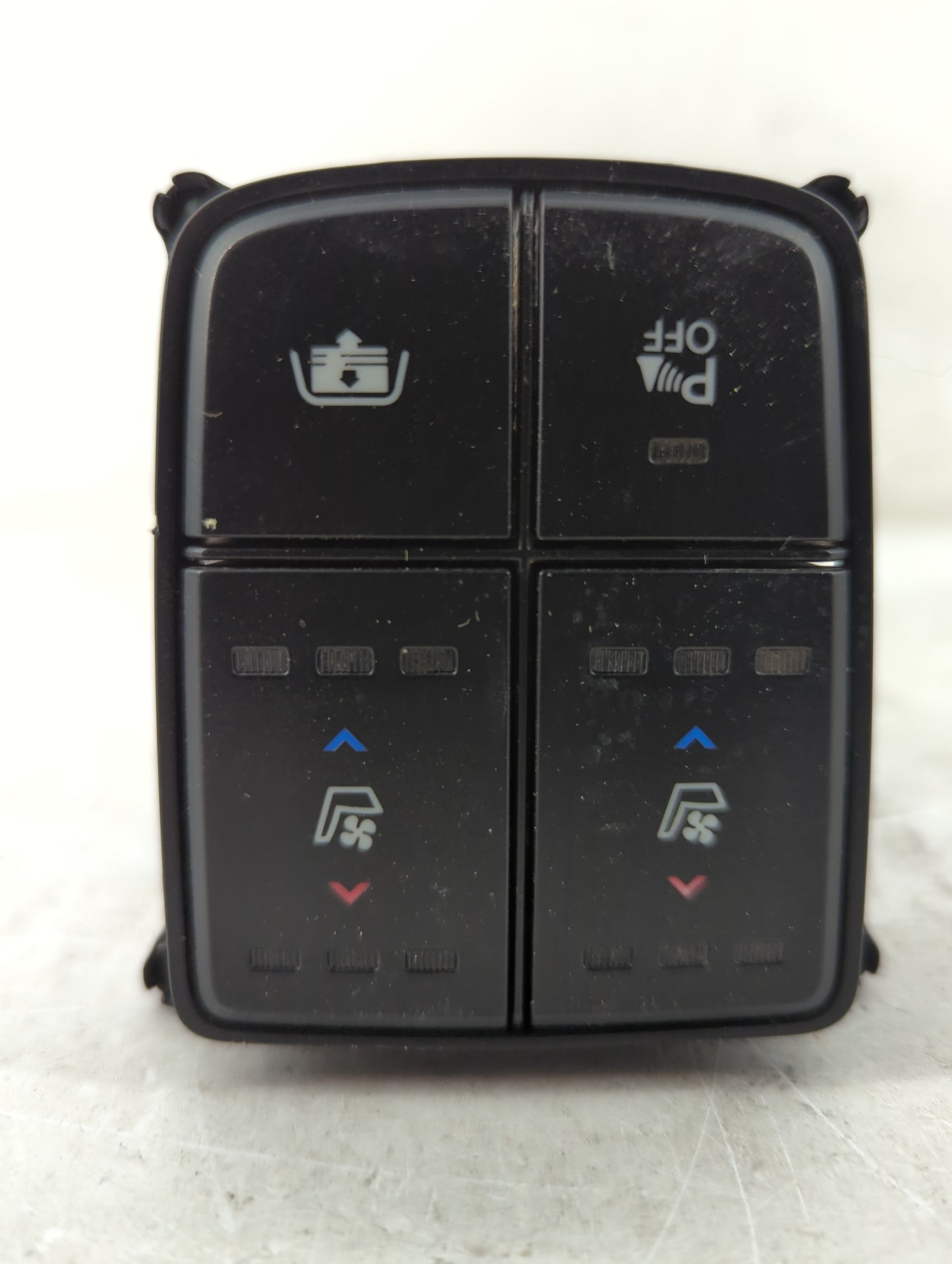 2013 Hyundai Azera Climate Control Module Temperature AC/Heater Replacement P/N:29911625 Fits OEM Used Auto Parts - Oemuseda