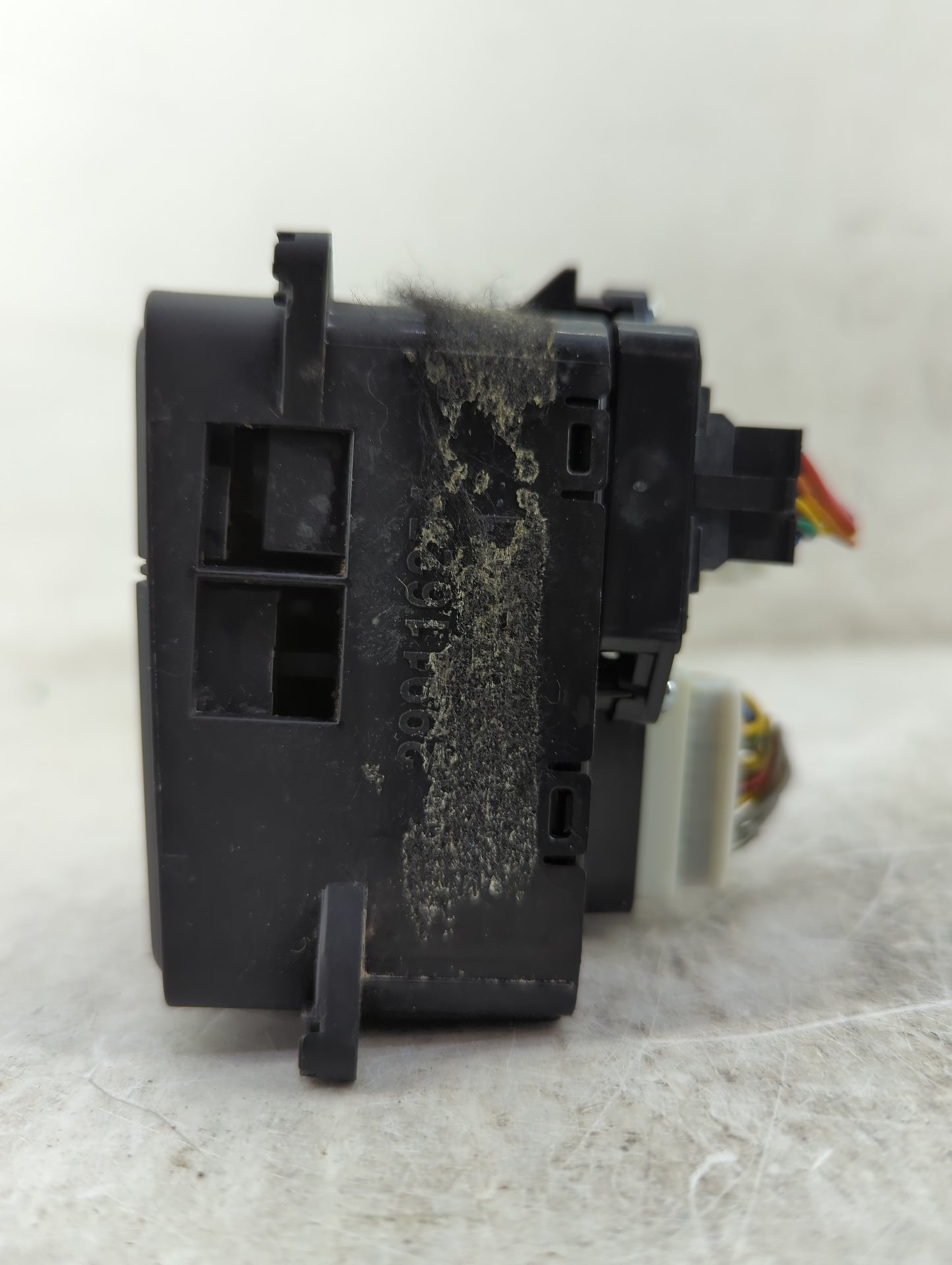 2013 Hyundai Azera Climate Control Module Temperature AC/Heater Replacement P/N:29911625 Fits OEM Used Auto Parts - Oemuseda