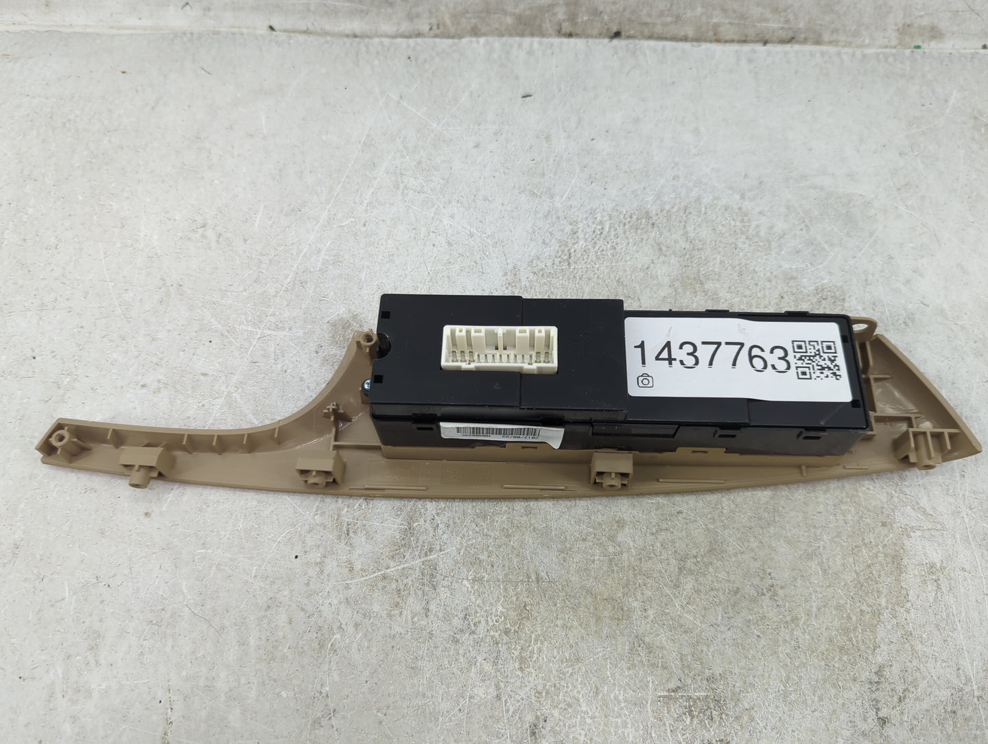 2012-2013 Hyundai Azera Master Power Window Switch Replacement Driver Side Left P/N:93570-3V005 Fits Fits 2012 2013 OEM Used