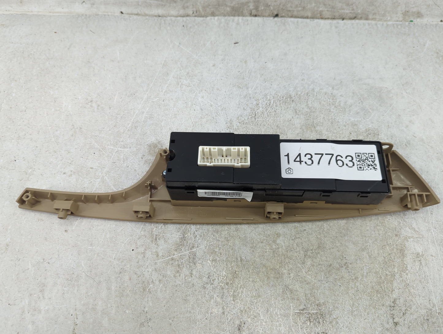 2012-2013 Hyundai Azera Master Power Window Switch Replacement Driver Side Left P/N:93570-3V005 Fits Fits 2012 2013 OEM Used