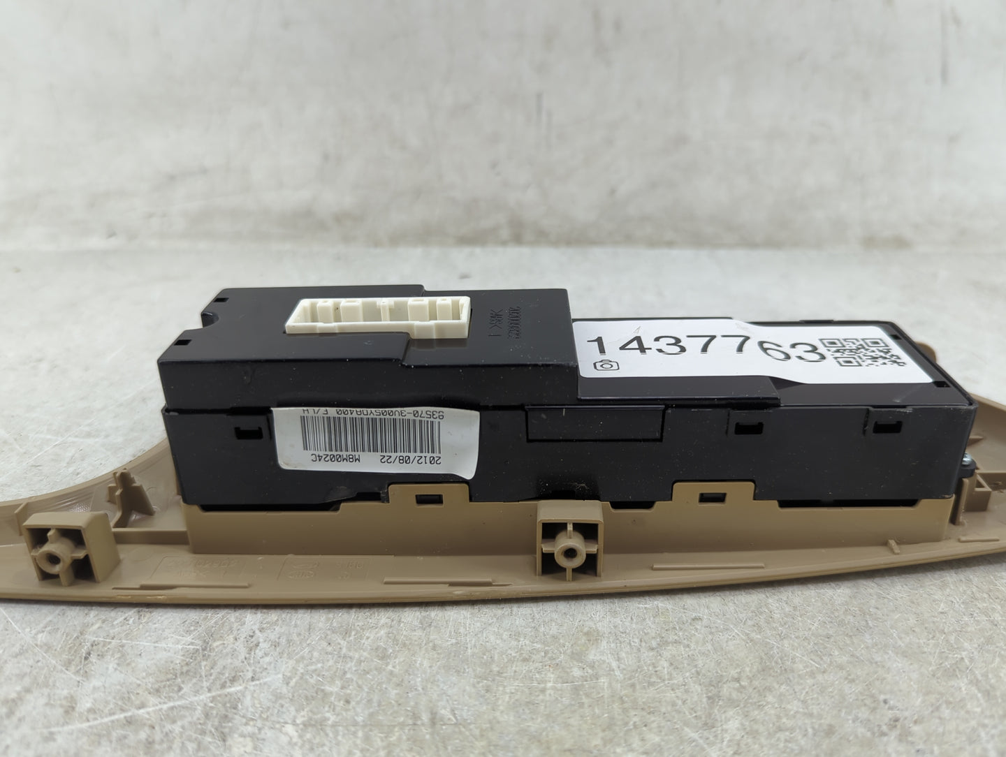 2012-2013 Hyundai Azera Master Power Window Switch Replacement Driver Side Left P/N:93570-3V005 Fits Fits 2012 2013 OEM Used