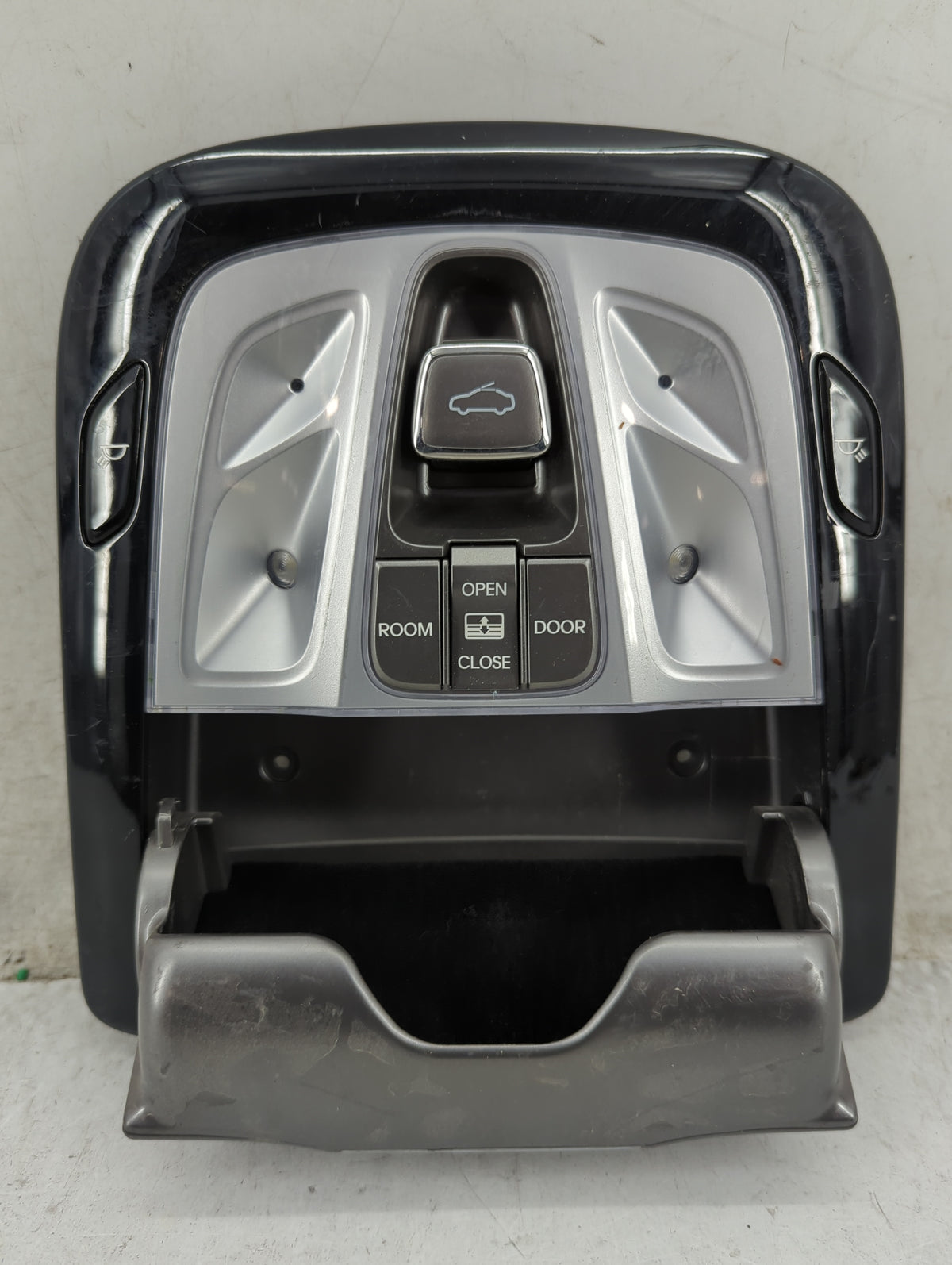 2012-2014 Hyundai Azera Overhead Roof Console 1437933 - Oemusedautoparts1.com