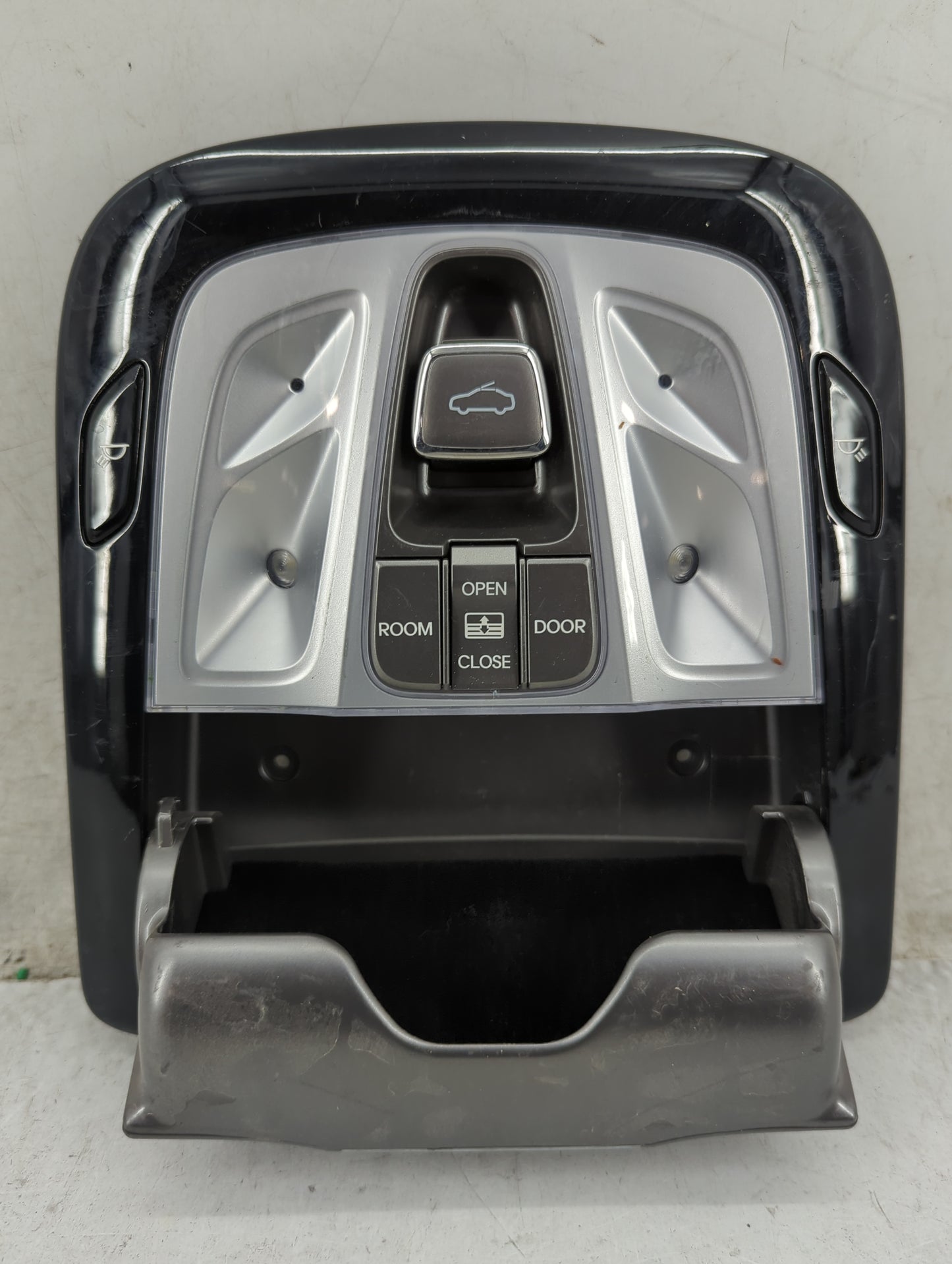 2012-2014 Hyundai Azera Overhead Roof Console 1437933 - Oemusedautoparts1.com