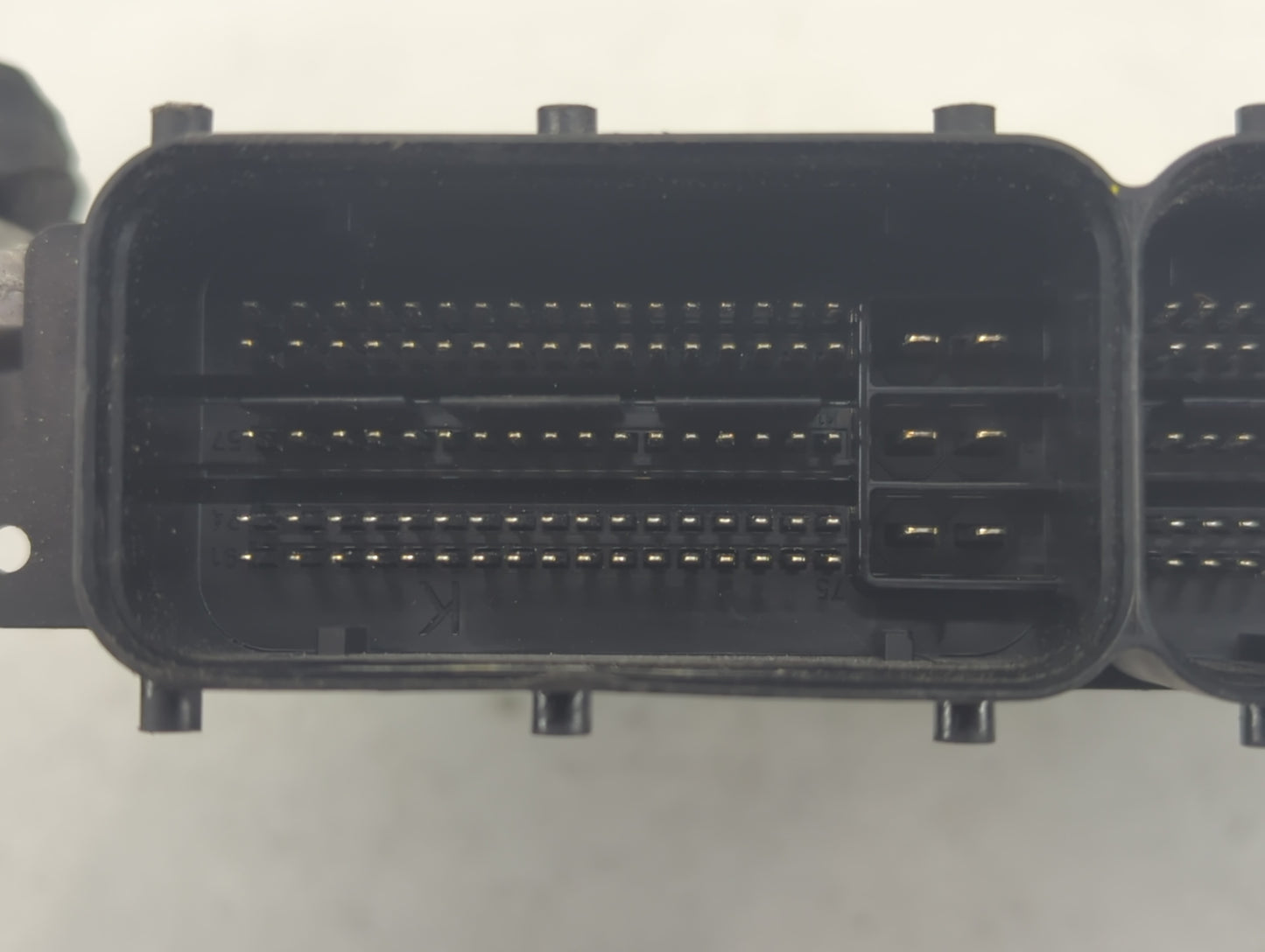 2012-2017 Hyundai Azera PCM Engine Control Computer ECU ECM PCU OEM P/N:CPLA-12B684-YE 0 261 S08 759 Fits OEM Used Auto Part