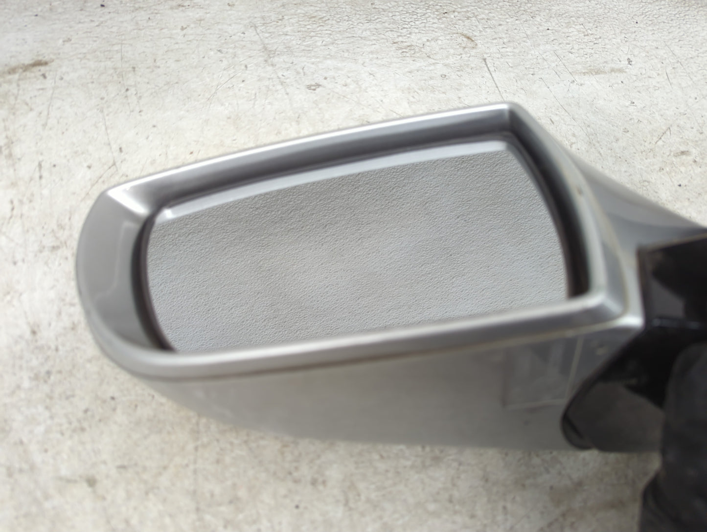 2012-2013 Hyundai Azera Driver Side View Mirror - Left Door Mirror OEM Used - Oemusedautoparts1.com
