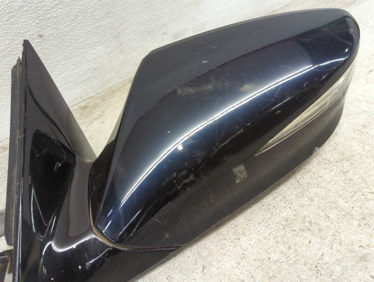 2012-2013 Hyundai Azera Driver Side View Mirror - Left Door Mirror OEM Used - Oemusedautoparts1.com