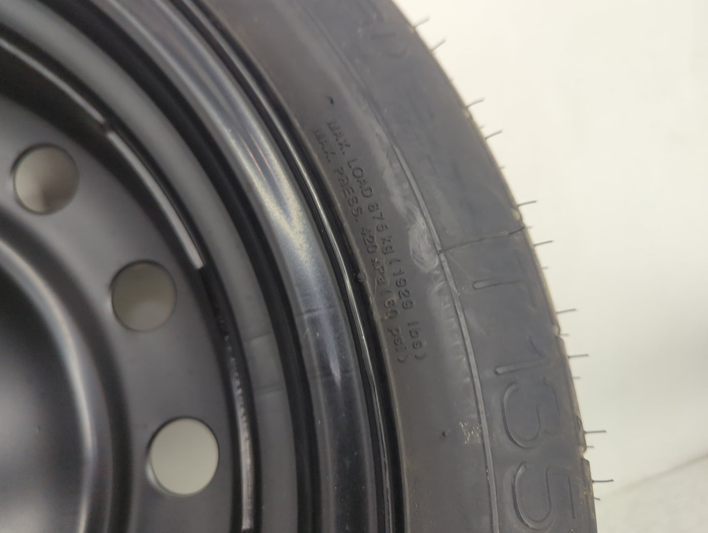 2012-2017 Hyundai Azera Spare Donut Tire Wheel Rim Oem - Oemusedautoparts1.com