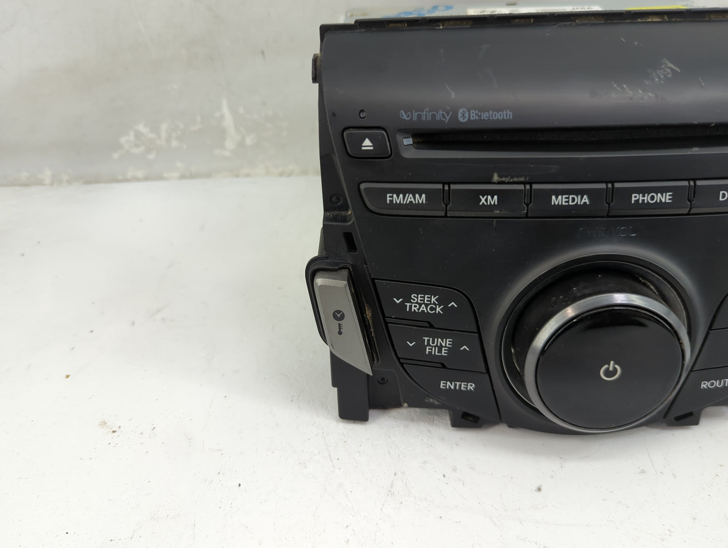 2012-2013 Hyundai Azera Radio AM FM Cd Player Receiver Replacement P/N:96560-3V4014X Fits Fits 2012 2013 OEM Used Auto Parts
