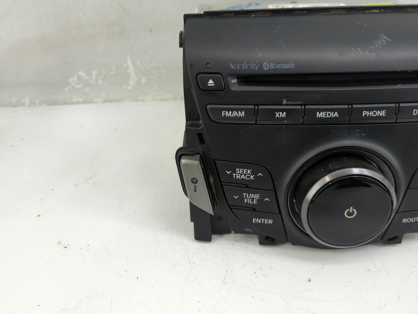 2012-2013 Hyundai Azera Radio AM FM Cd Player Receiver Replacement P/N:96560-3V4014X Fits Fits 2012 2013 OEM Used Auto Parts