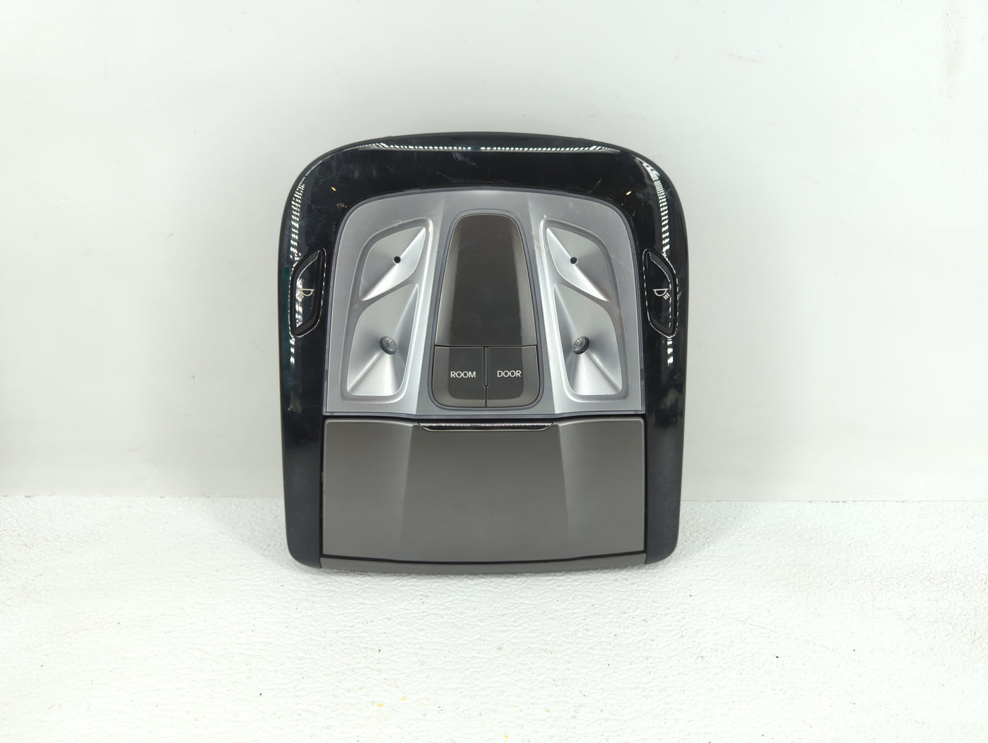 2013 Hyundai Azera Overhead Roof Console Black - Oemusedautoparts1.com