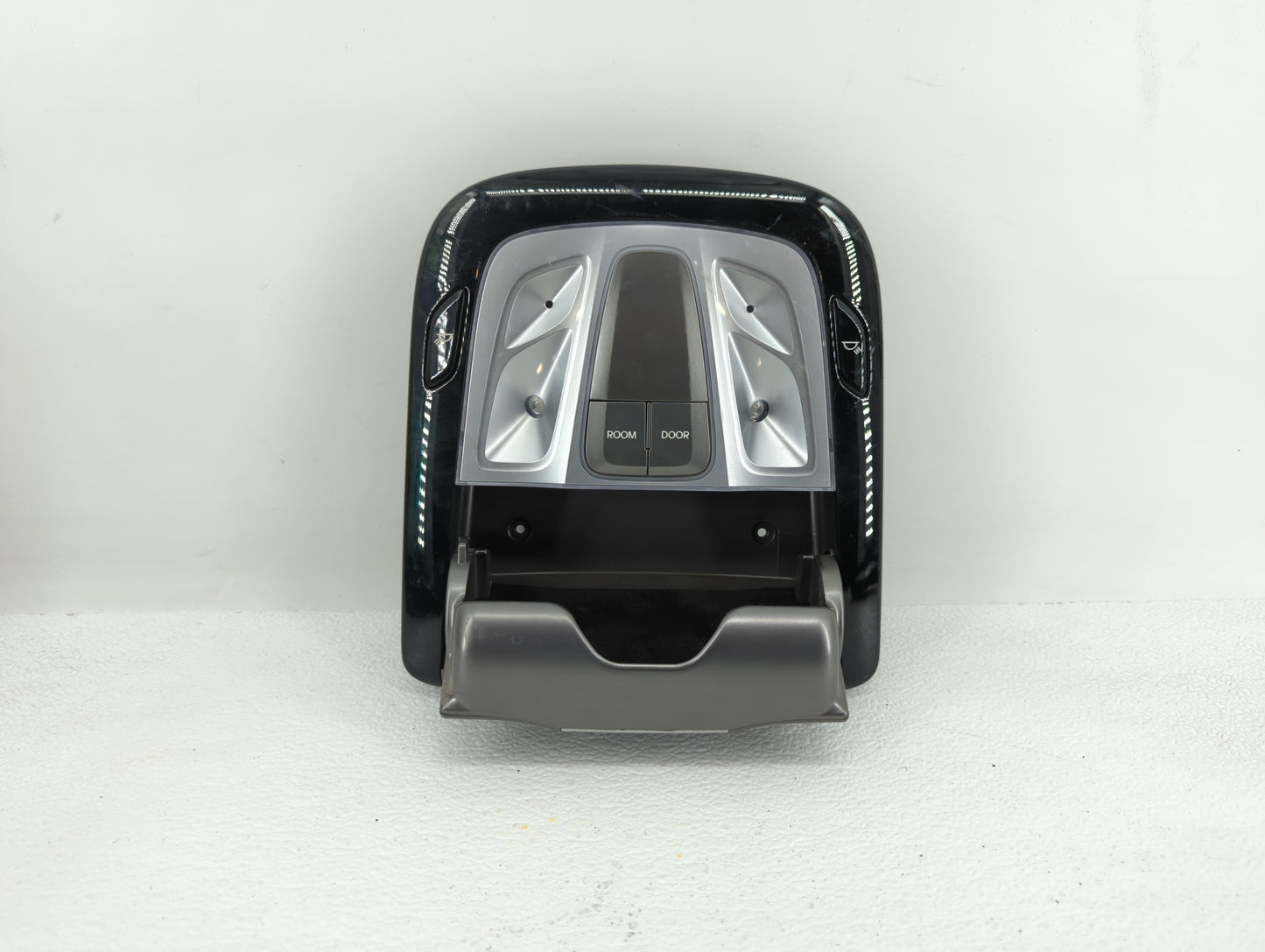 2013 Hyundai Azera Overhead Roof Console Black - Oemusedautoparts1.com