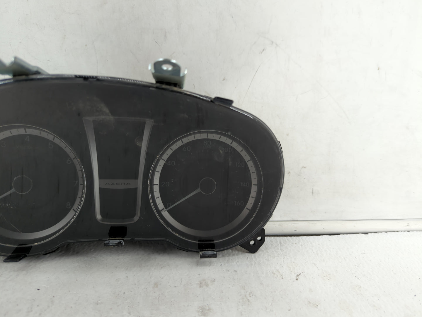2012-2013 Hyundai Azera Instrument Cluster Speedometer Gauges P/N:94001-3V100 Fits Fits 2012 2013 OEM Used Auto Parts - Oemu