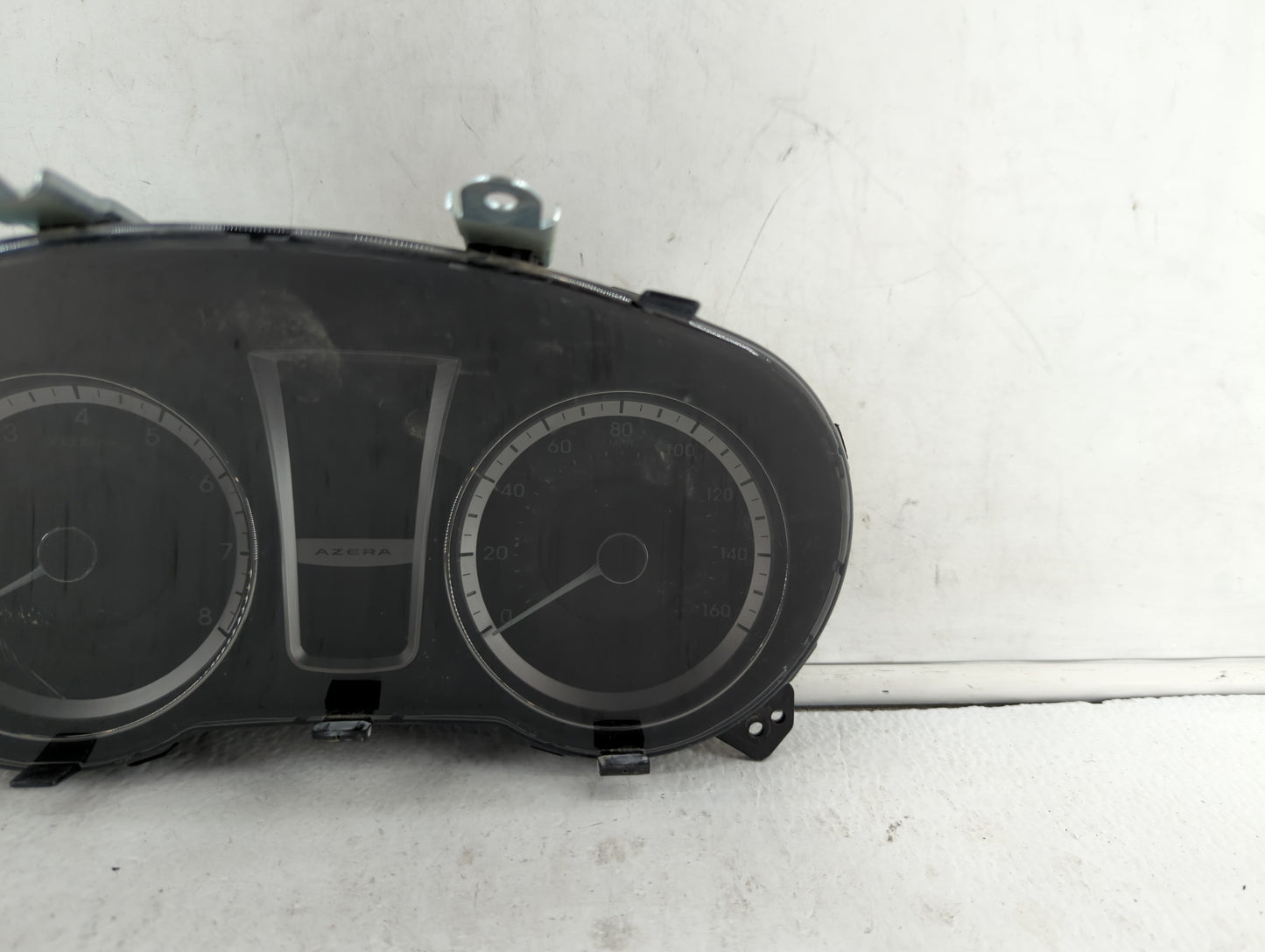 2012-2013 Hyundai Azera Instrument Cluster Speedometer Gauges P/N:94001-3V100 Fits Fits 2012 2013 OEM Used Auto Parts - Oemu
