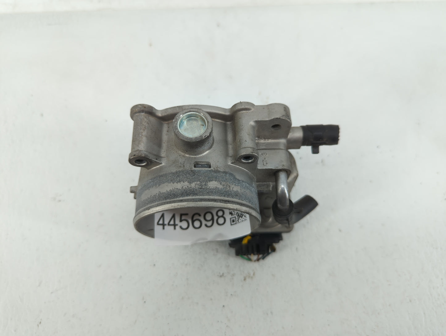 2012-2017 Hyundai Azera Throttle Body P/N:35100-3CAA0 Fits Fits 2012 2013 2014 2015 2016 2017 2018 OEM Used Auto Parts - Oem