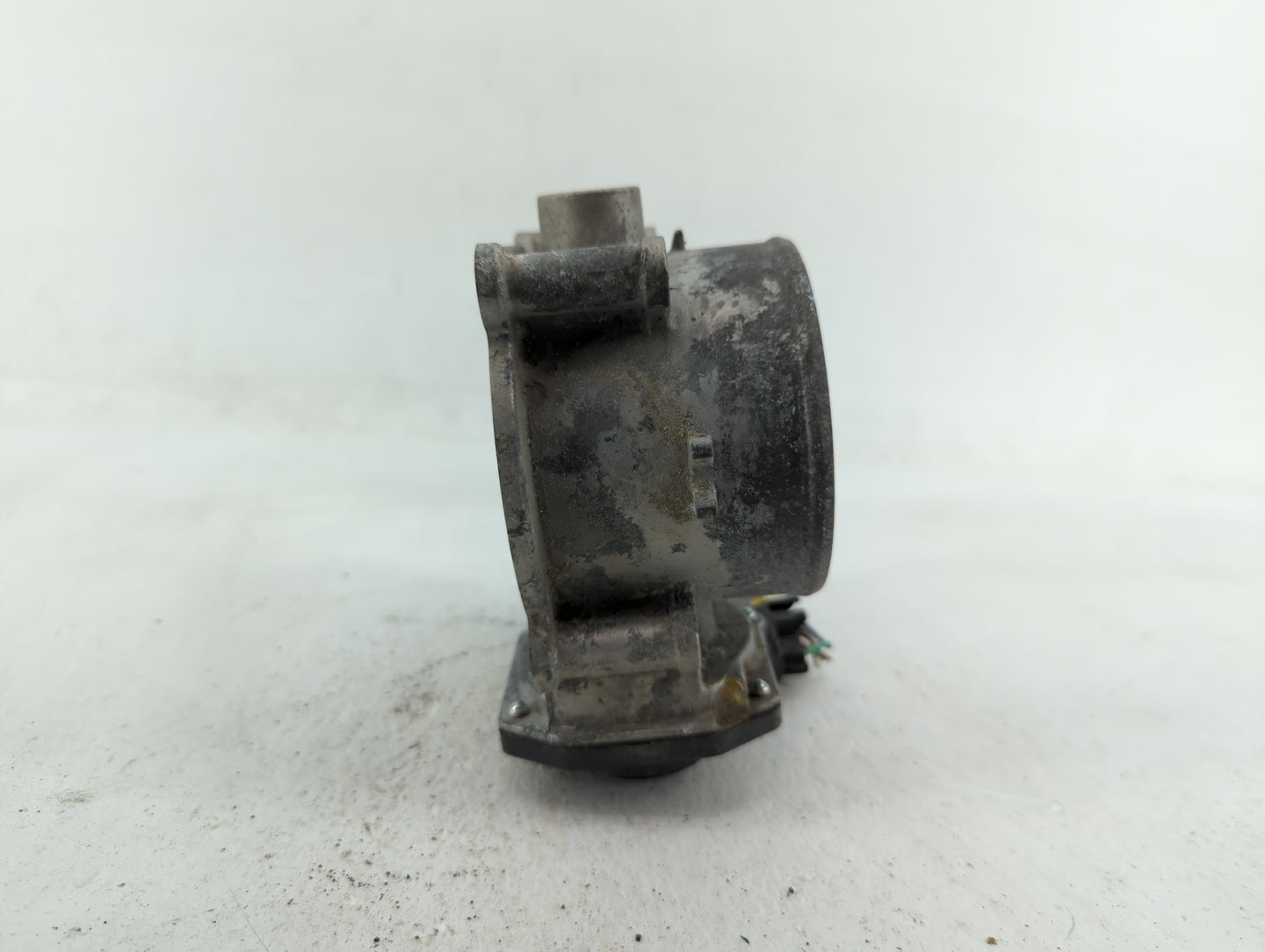 2012-2017 Hyundai Azera Throttle Body P/N:35100-3CAA0 Fits Fits 2012 2013 2014 2015 2016 2017 2018 OEM Used Auto Parts - Oem