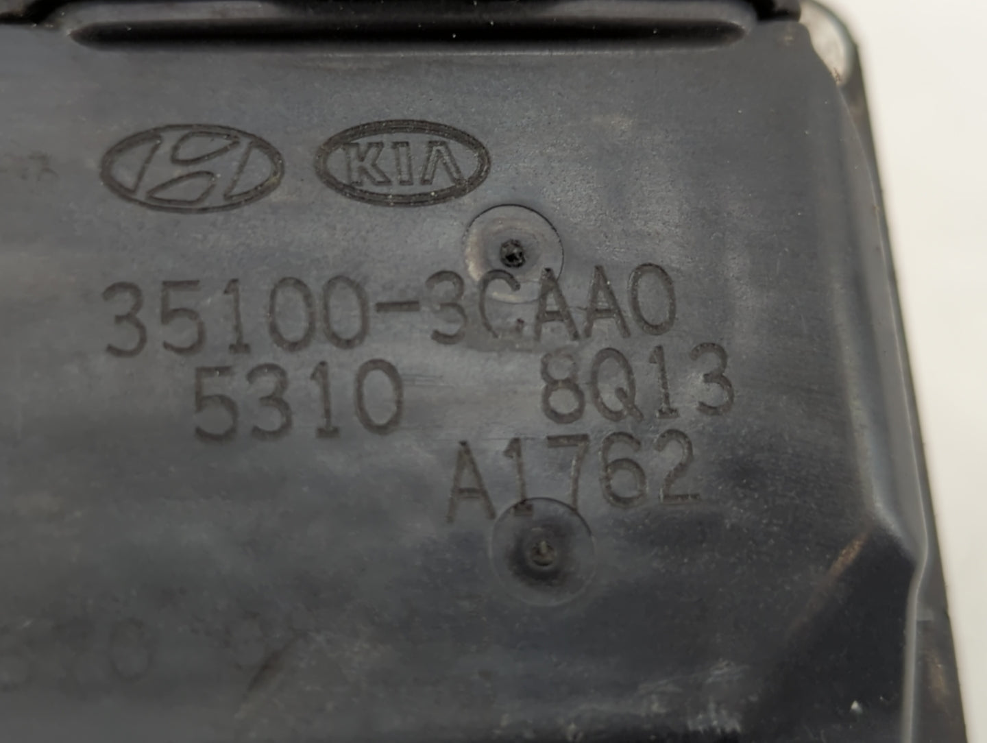 2012-2017 Hyundai Azera Throttle Body P/N:35100-3CAA0 Fits Fits 2012 2013 2014 2015 2016 2017 2018 OEM Used Auto Parts - Oem