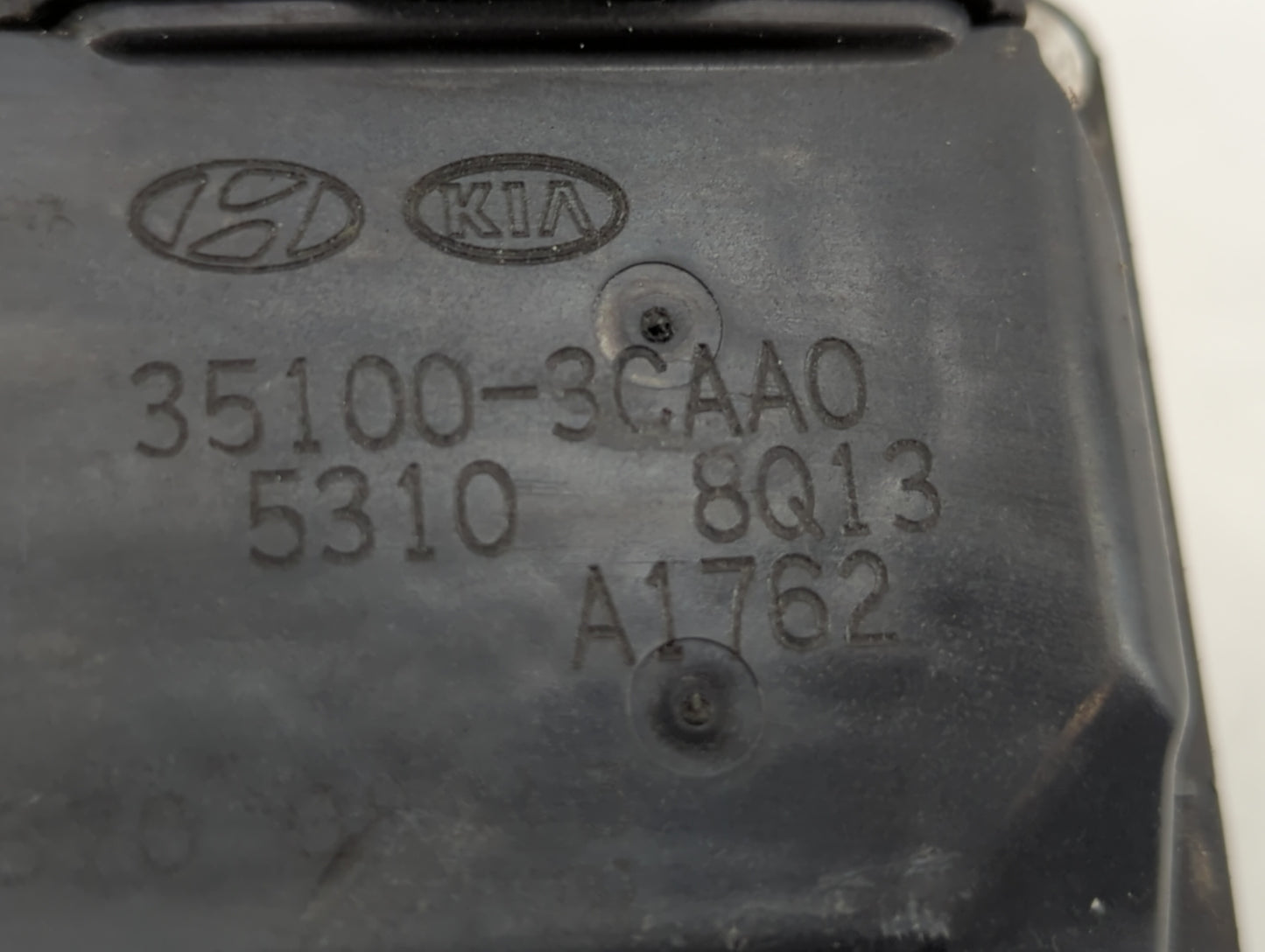 2012-2017 Hyundai Azera Throttle Body P/N:35100-3CAA0 Fits Fits 2012 2013 2014 2015 2016 2017 2018 OEM Used Auto Parts - Oem