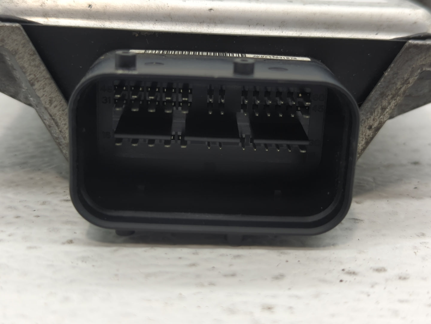 2012-2017 Hyundai Azera PCM Engine Control Computer ECU ECM PCU OEM P/N:39172-3C000 39172-3C010 Fits OEM Used Auto Parts - O