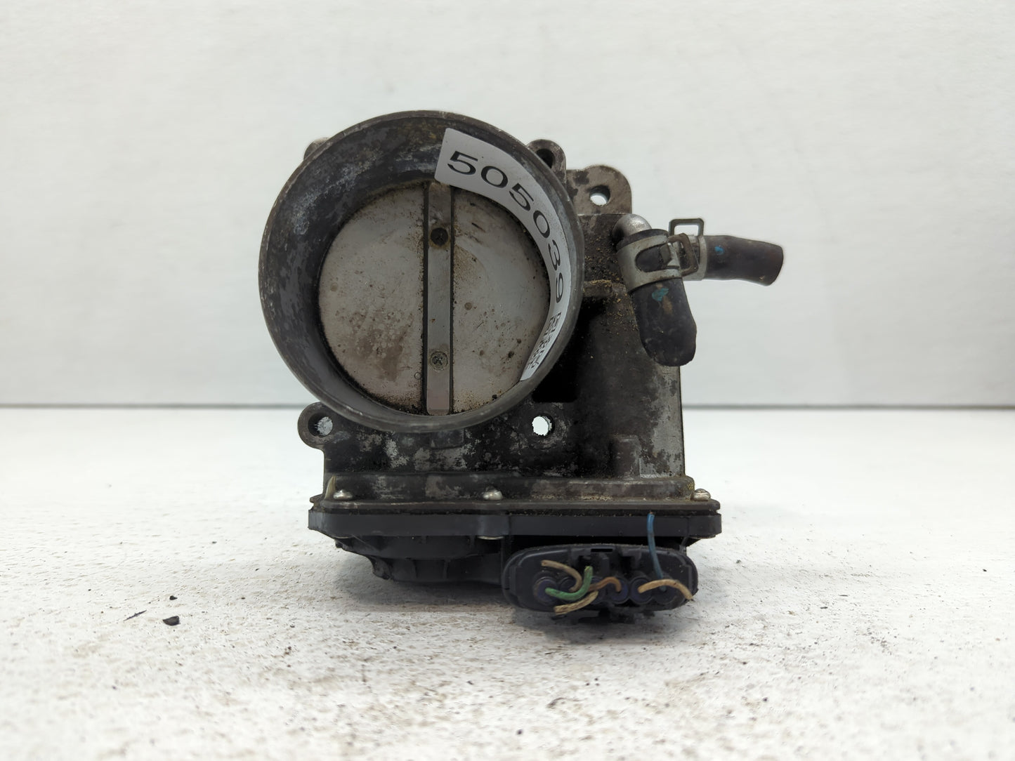 2012-2017 Hyundai Azera Throttle Body P/N:35100-3CAA0 Fits Fits 2012 2013 2014 2015 2016 2017 2018 OEM Used Auto Parts - Oem