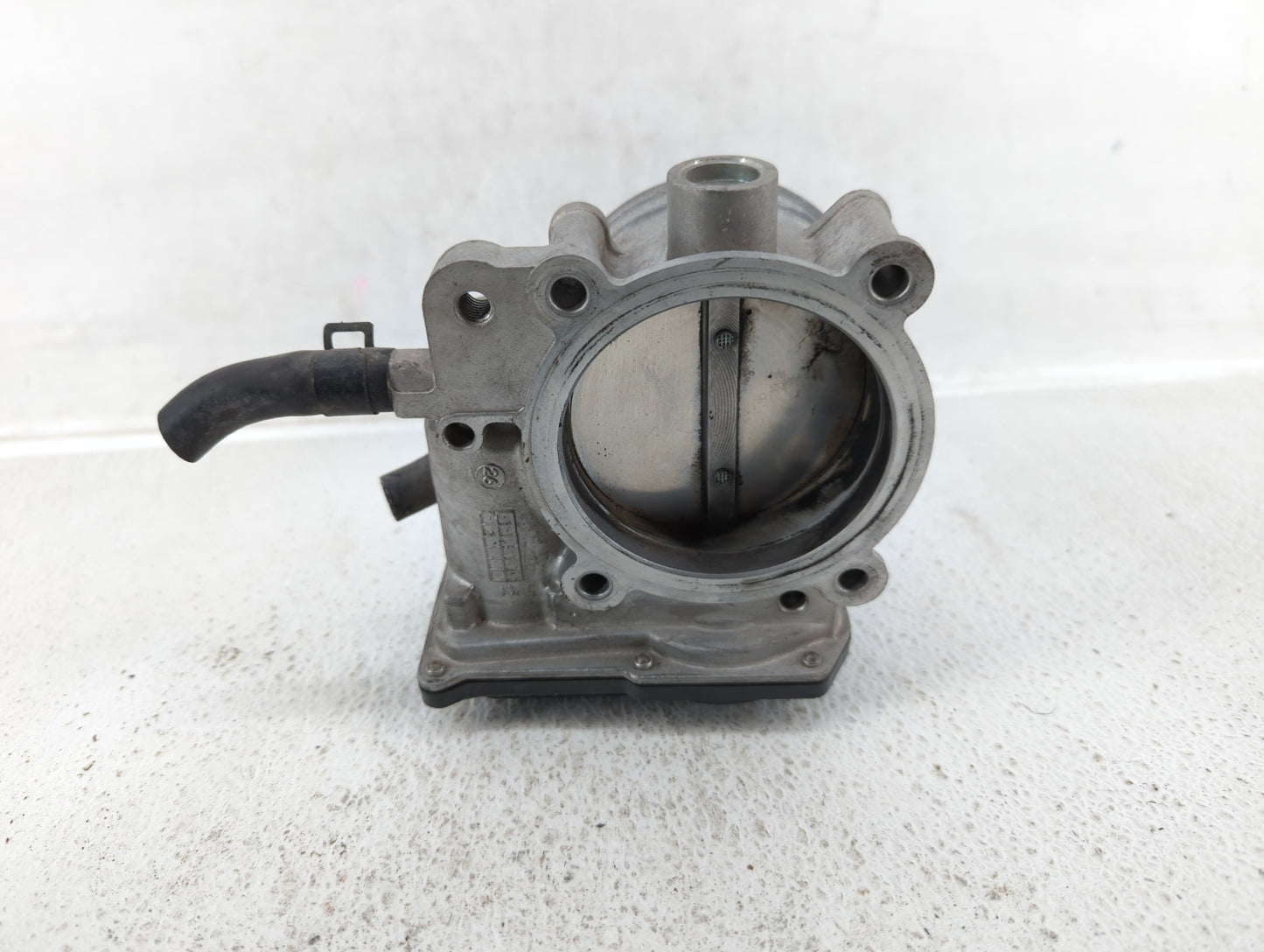 2012-2017 Hyundai Azera Throttle Body P/N:35100-3CAA0 Fits Fits 2012 2013 2014 2015 2016 2017 2018 OEM Used Auto Parts - Oem