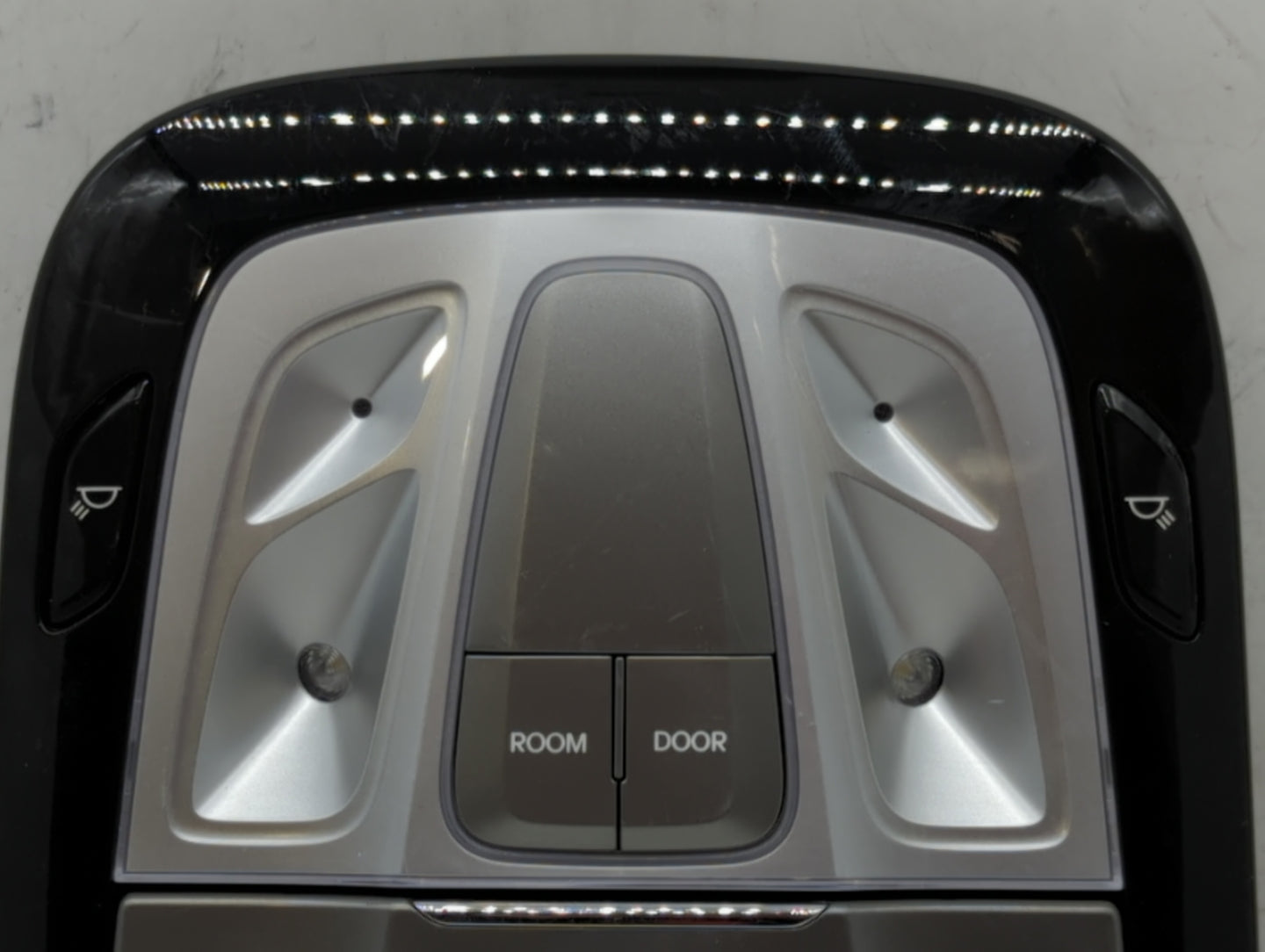 2012-2014 Hyundai Azera Overhead Roof Console Black 513543 - Oemusedautoparts1.com