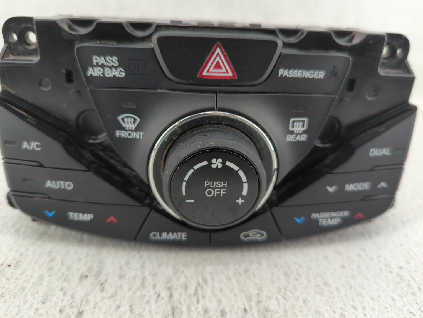 2012-2013 Hyundai Azera Climate Control Module Temperature AC/Heater Replacement P/N:97250-3V551 Fits Fits 2012 2013 OEM Use