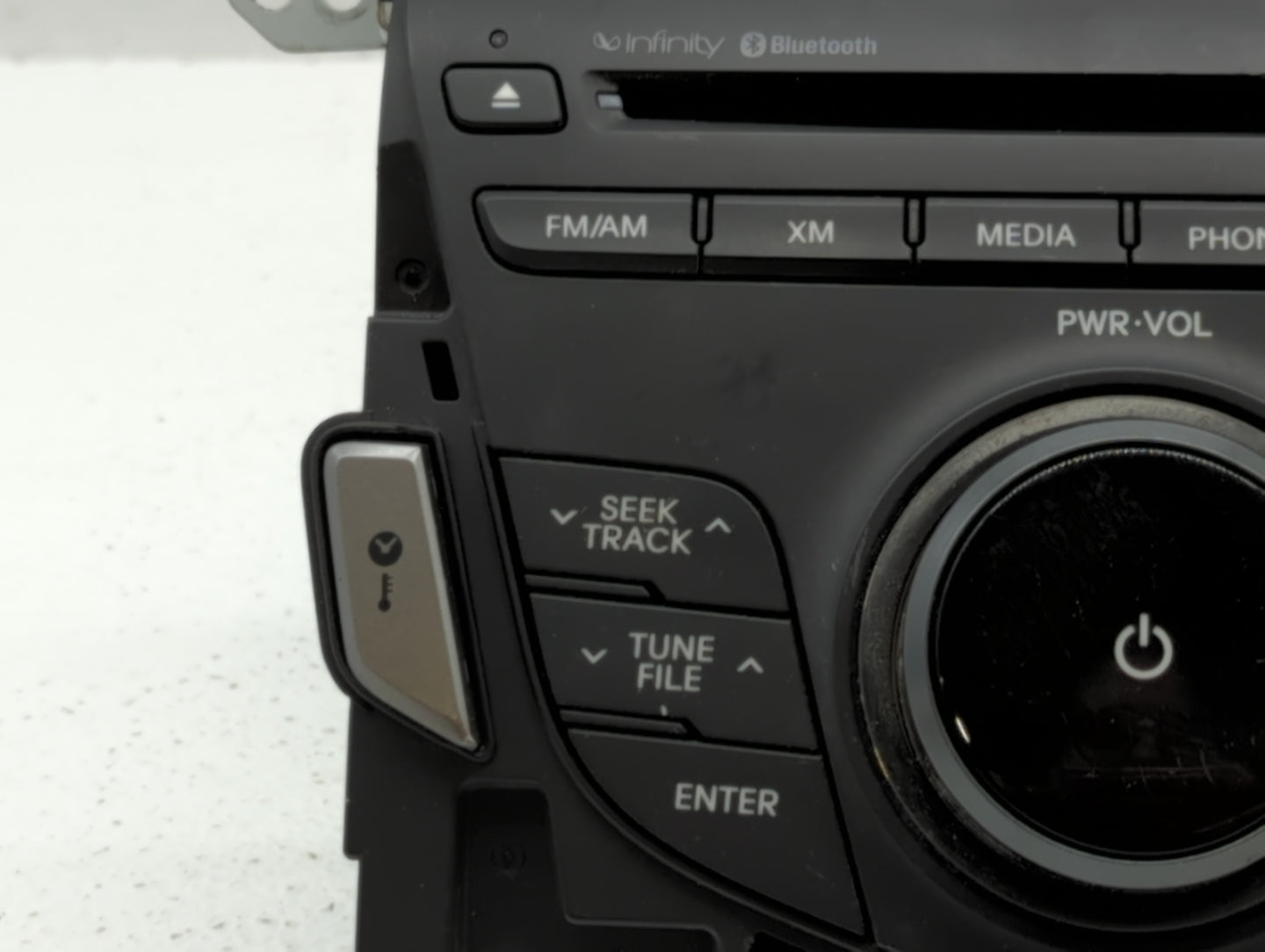 2012-2014 Hyundai Azera Am Fm Cd Player Radio Receiver - Oemusedautoparts1.com