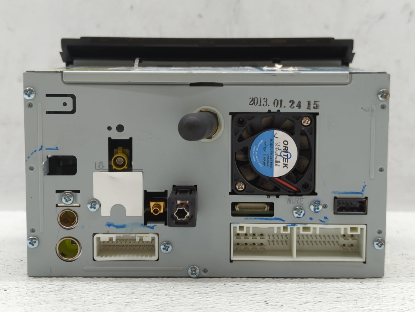 2012-2013 Hyundai Azera Am Fm Cd Player Radio Receiver - Oemusedautoparts1.com