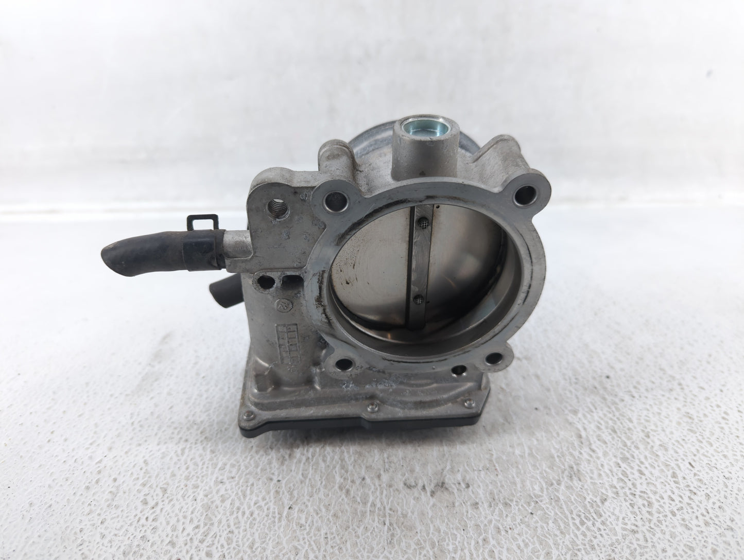 2012-2017 Hyundai Azera Throttle Body P/N:35100-3CAA0 Fits Fits 2012 2013 2014 2015 2016 2017 2018 OEM Used Auto Parts - Oem