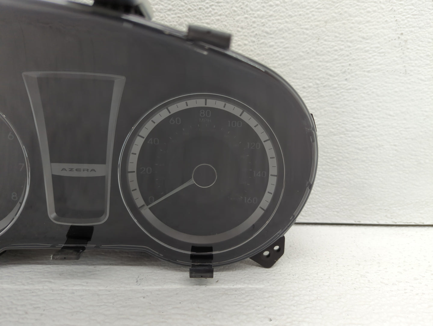 2012-2013 Hyundai Azera Instrument Cluster Speedometer Gauges P/N:94001-3V100 Fits Fits 2012 2013 OEM Used Auto Parts - Oemu