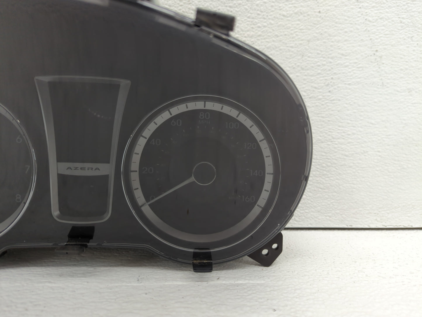 2012-2013 Hyundai Azera Instrument Cluster Speedometer Gauges P/N:94001-3V100 Fits Fits 2012 2013 OEM Used Auto Parts - Oemu